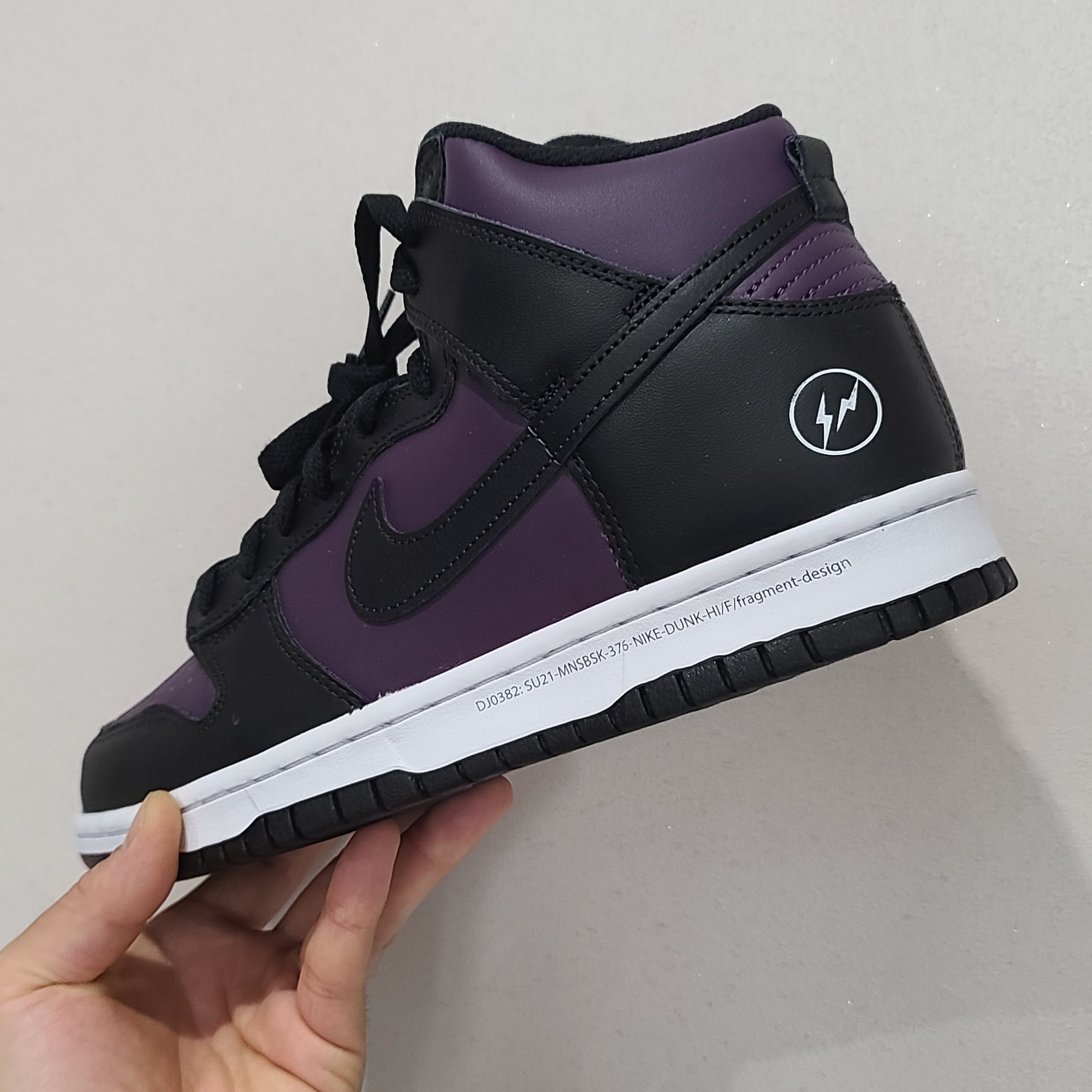 Nike x Fragment Dunk High Black 착용 스타일 - 1