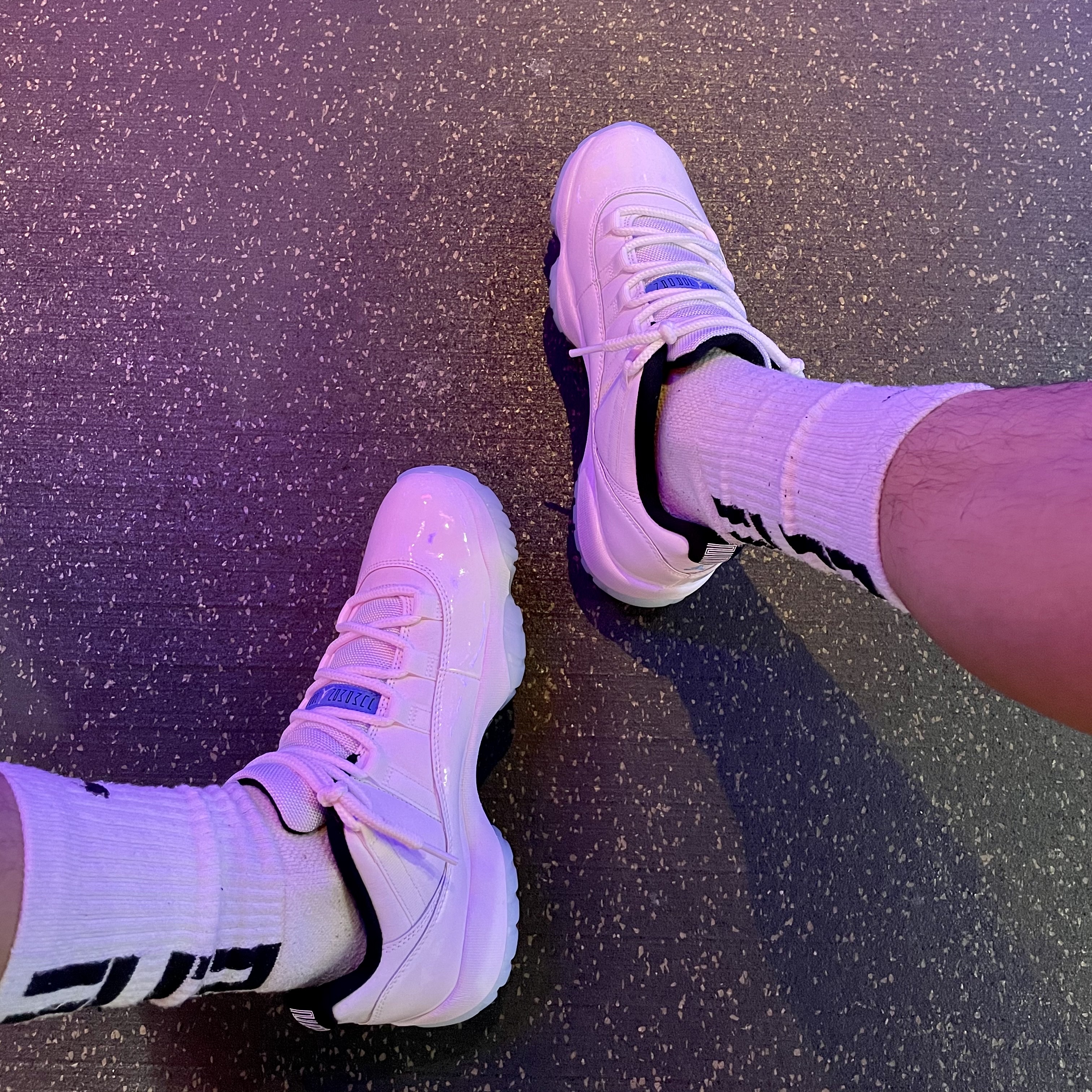 Jordan 11 Retro Low Legend Blue 착용 스타일