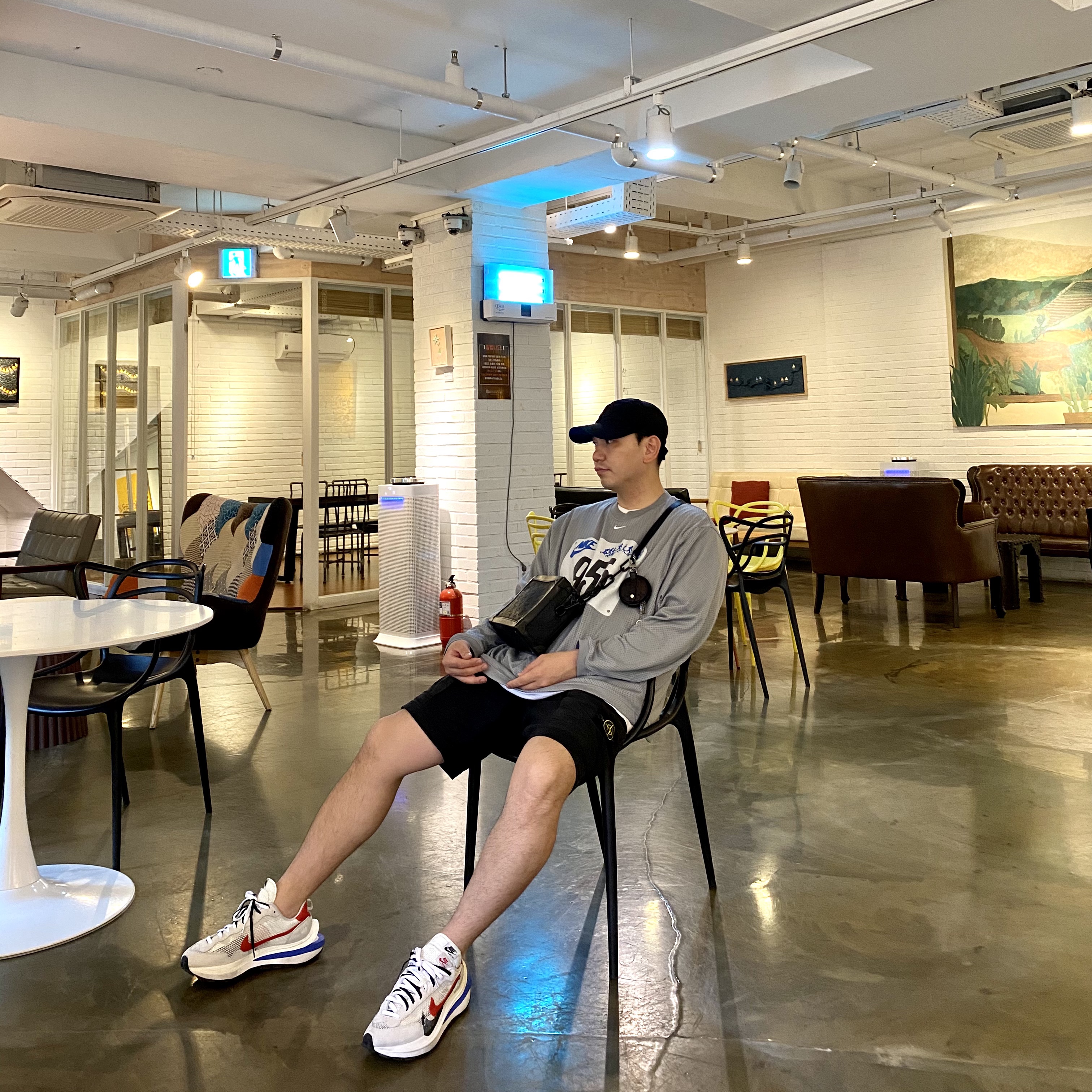 Nike x Sacai VaporWaffle Royal Fuchsia, Nike x Cactus Plant Flea Market L/S Jersey Grey - US/EU 착용 스타일