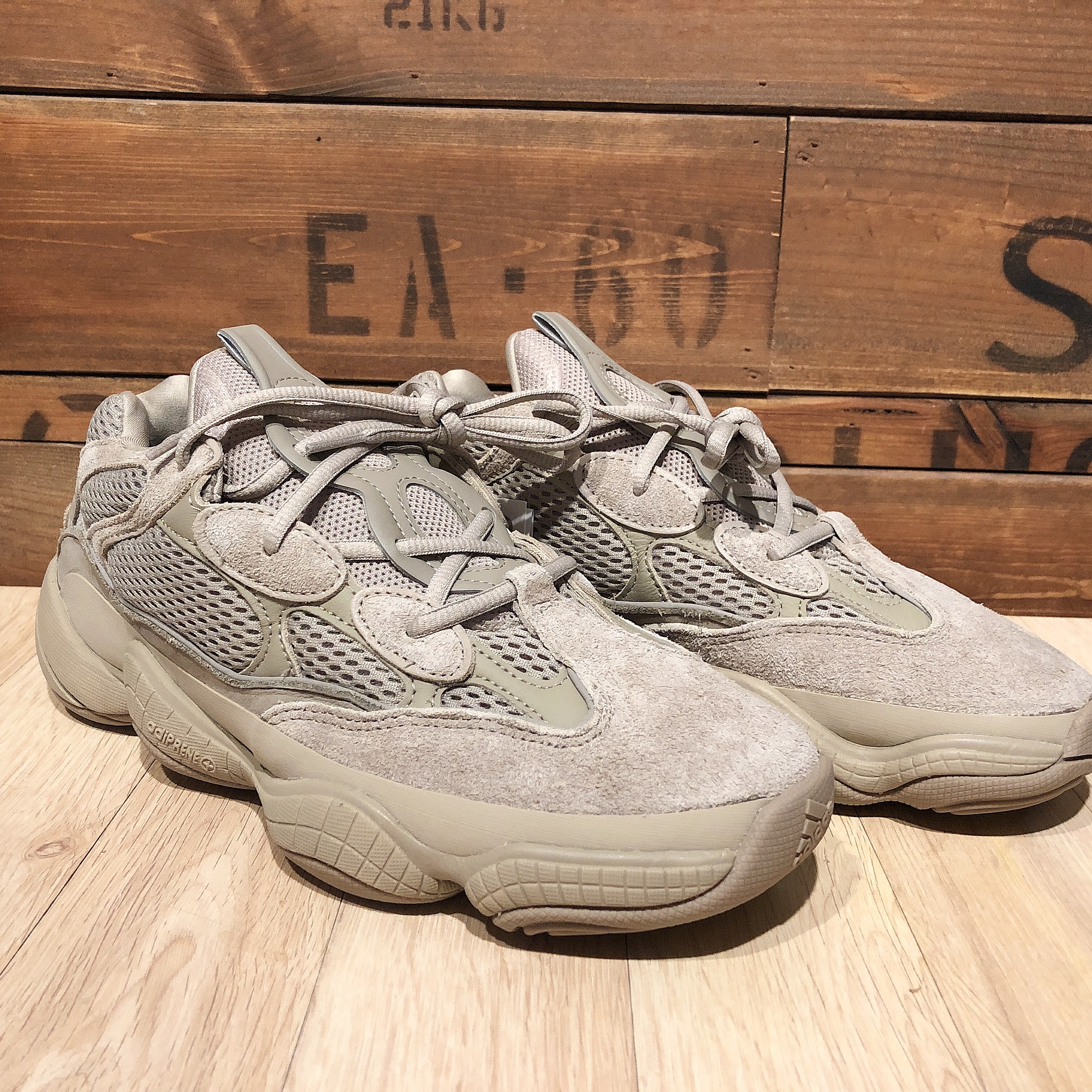 Adidas Yeezy 500 Taupe Light, Essentials Sweatpants Taupe - 21SS 착용 스타일 - 3