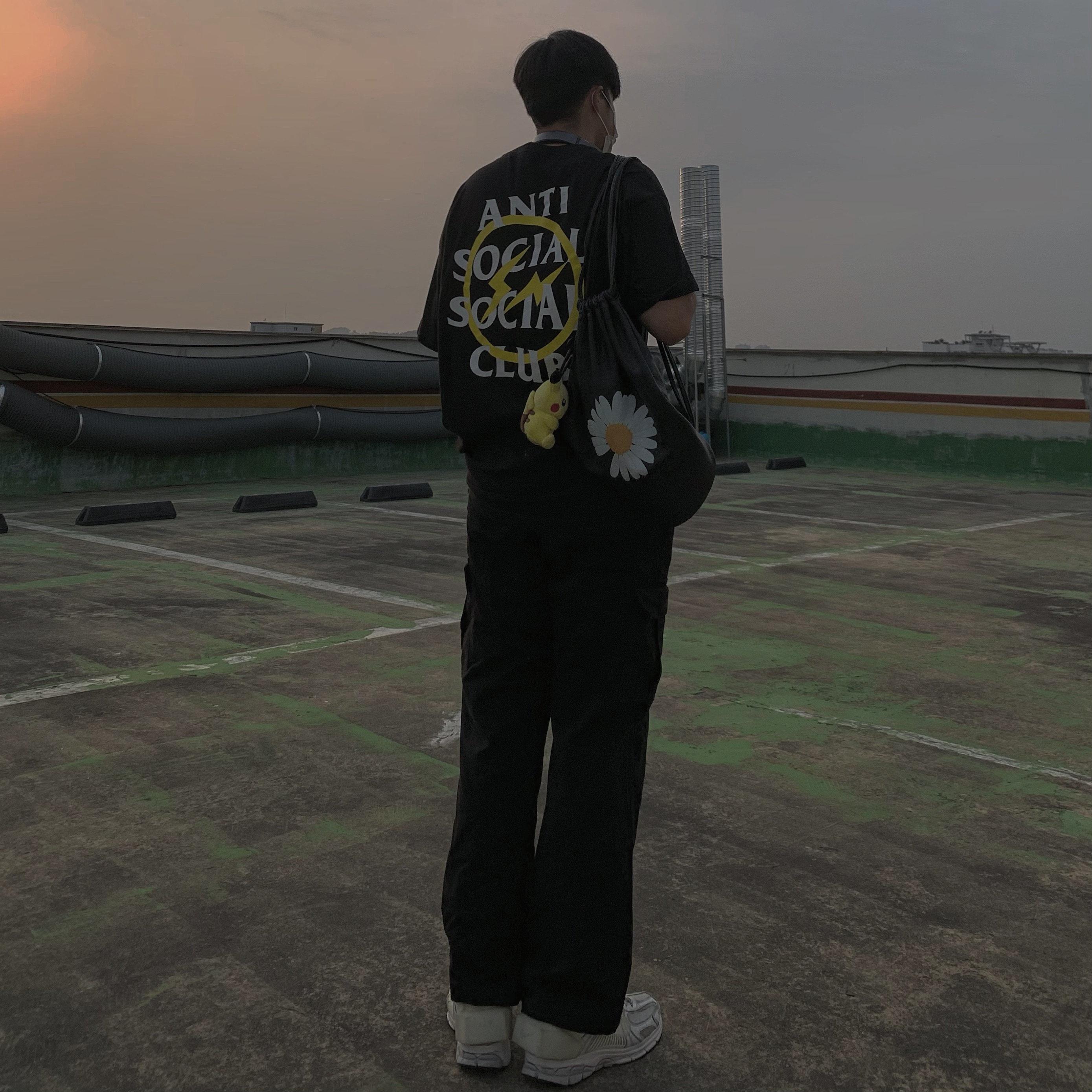 Nike x A-Cold-Wall Zoom Vomero 5 Sail, Anti Social Social Club x Fragment Bolt T-Shirt Yellow 착용 스타일