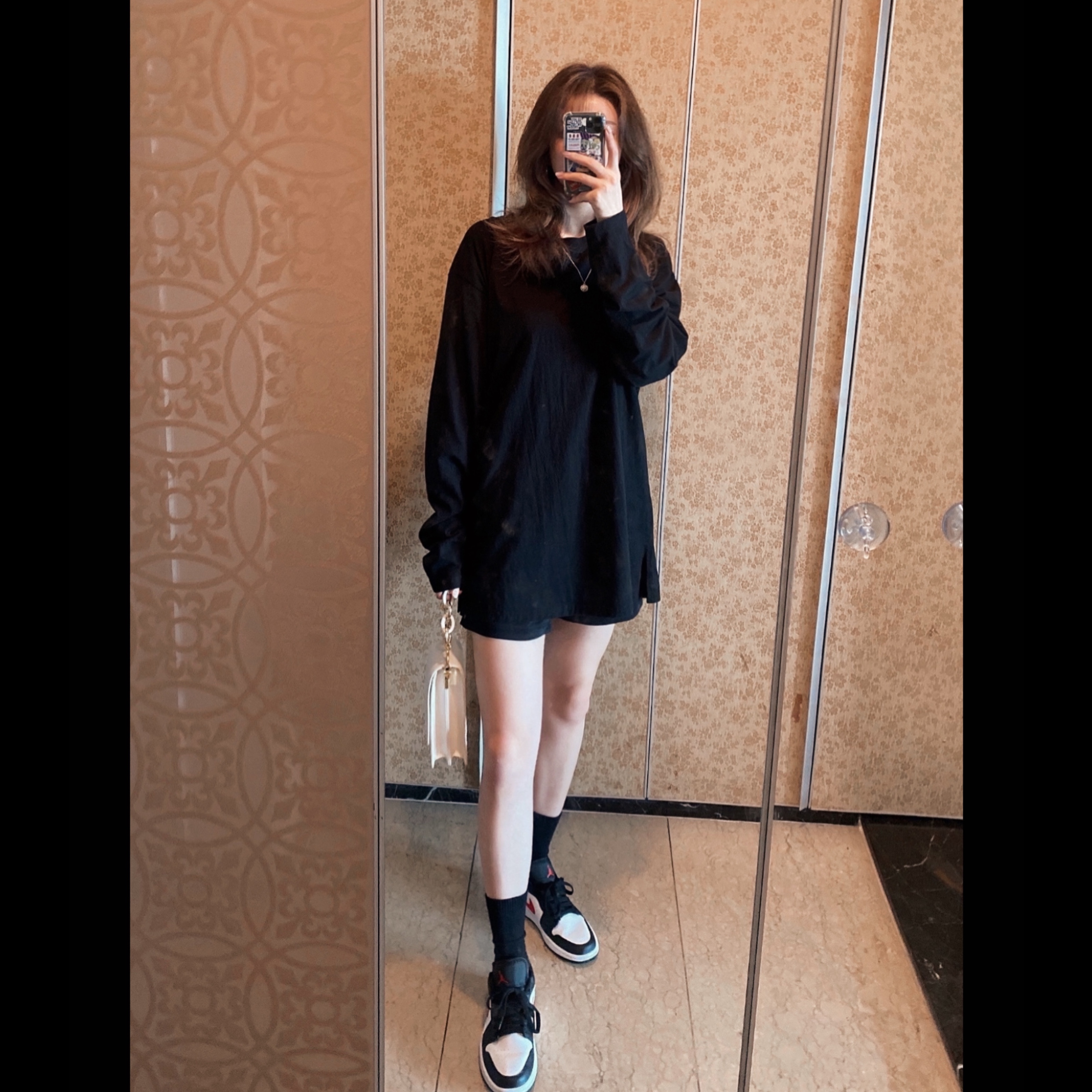 (W) Jordan 1 Low Black Siren Red 착용 스타일