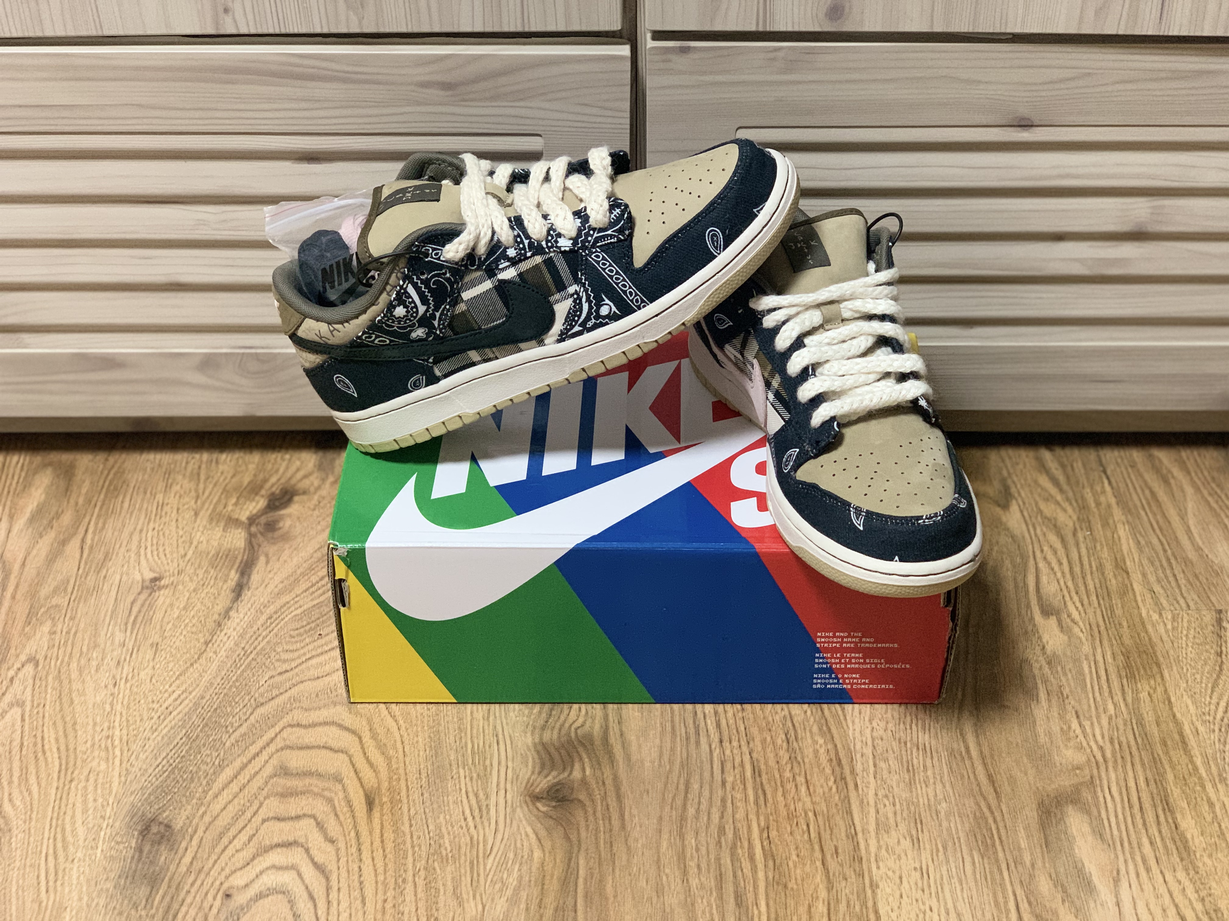 Nike x Travis Scott SB Dunk Low 착용 스타일