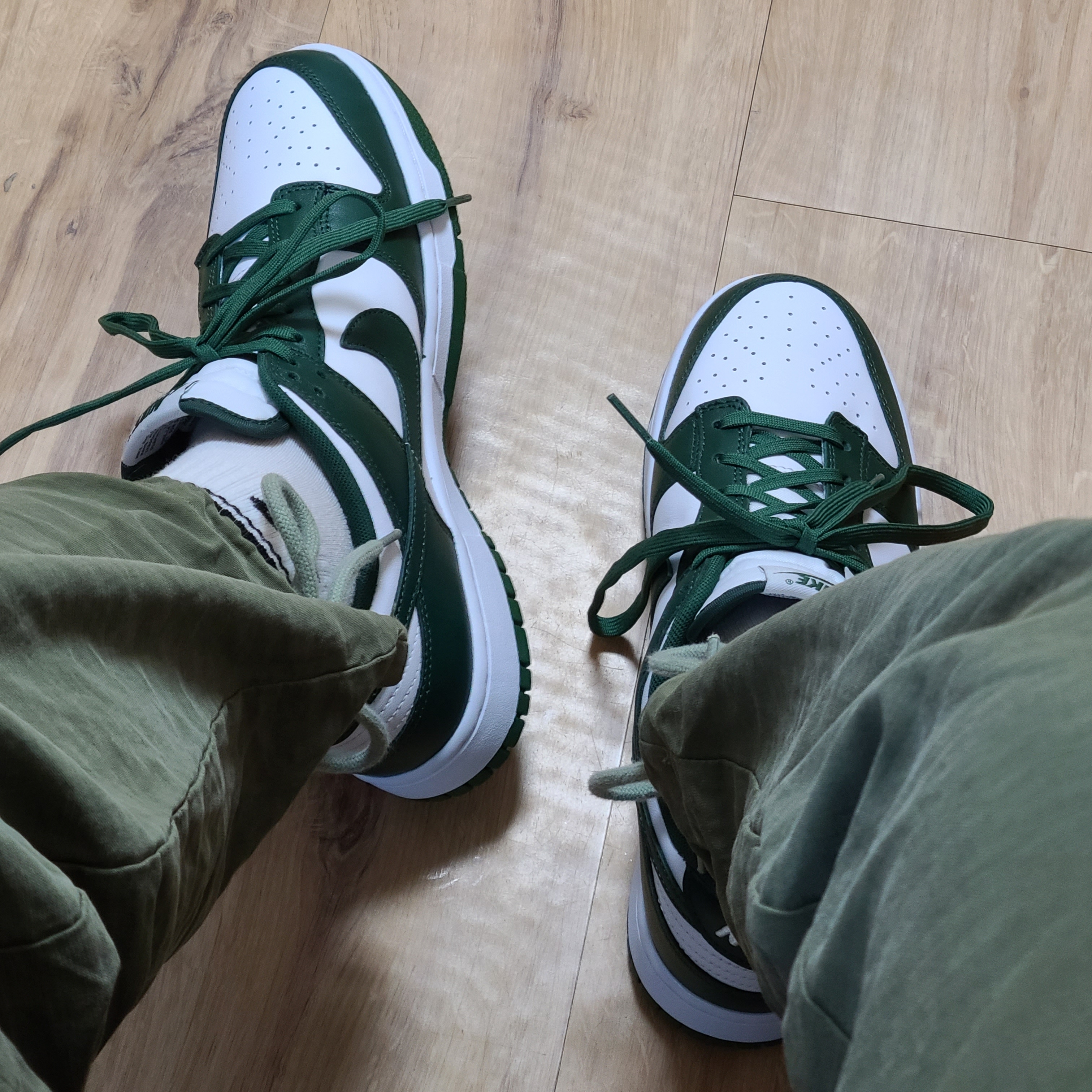Nike Dunk Low Retro Varsity Green 착용 스타일 - 1