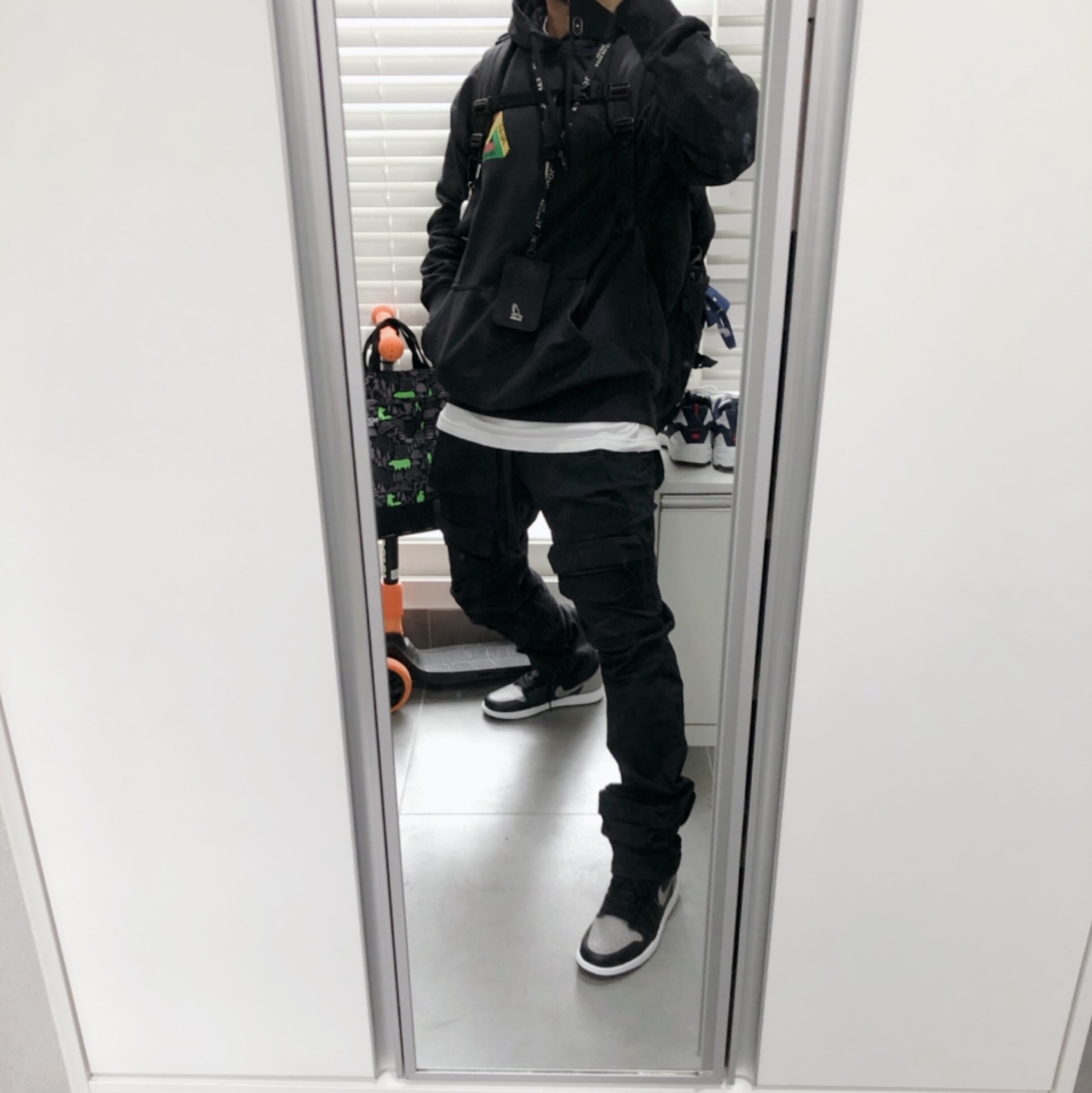 Jordan 1 Retro High OG Shadow 2018, Palace Tri-Dart Hood Black - 20FW 착용 스타일 - 1