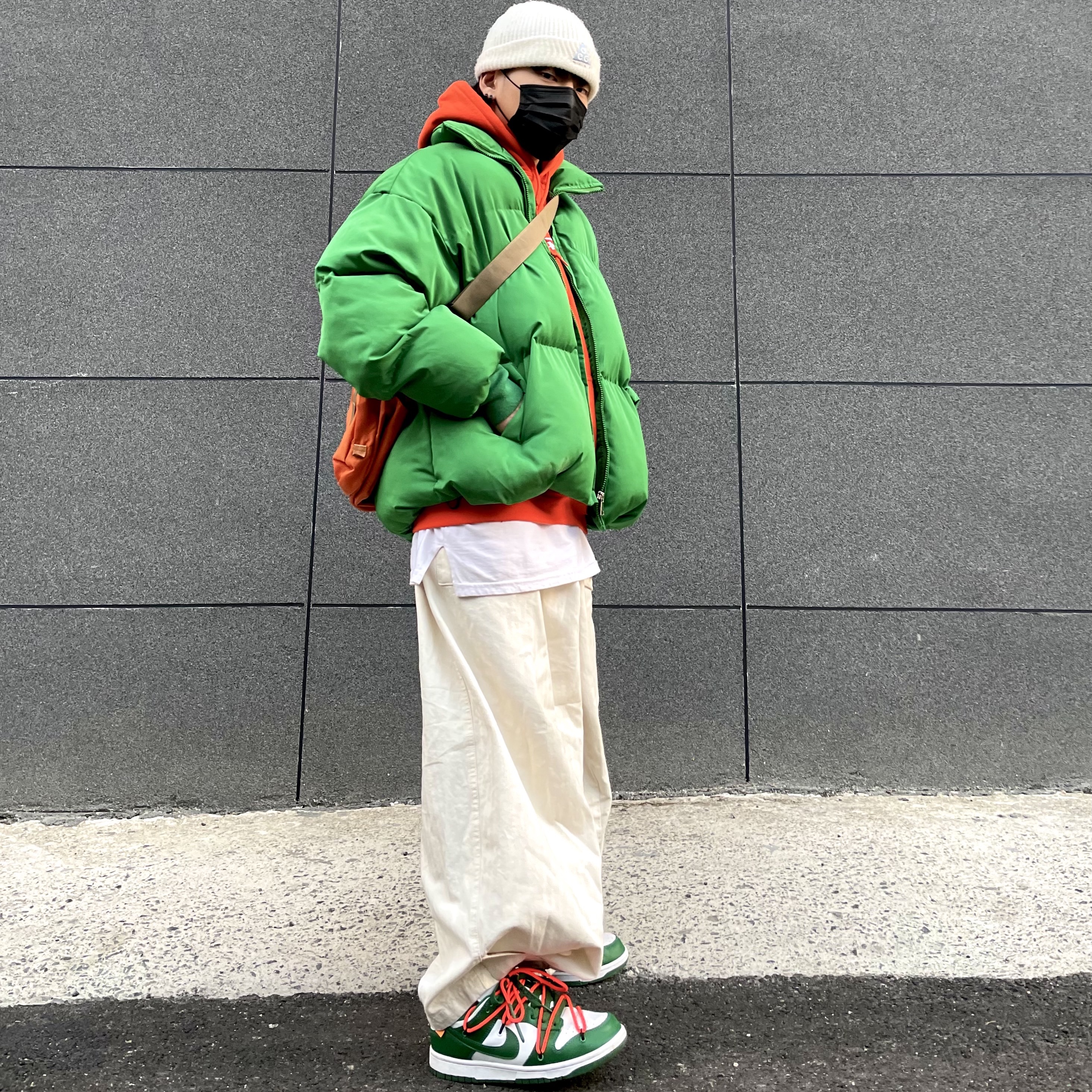 Nike x Off-White Dunk Low Pine Green 착용 스타일 - 1