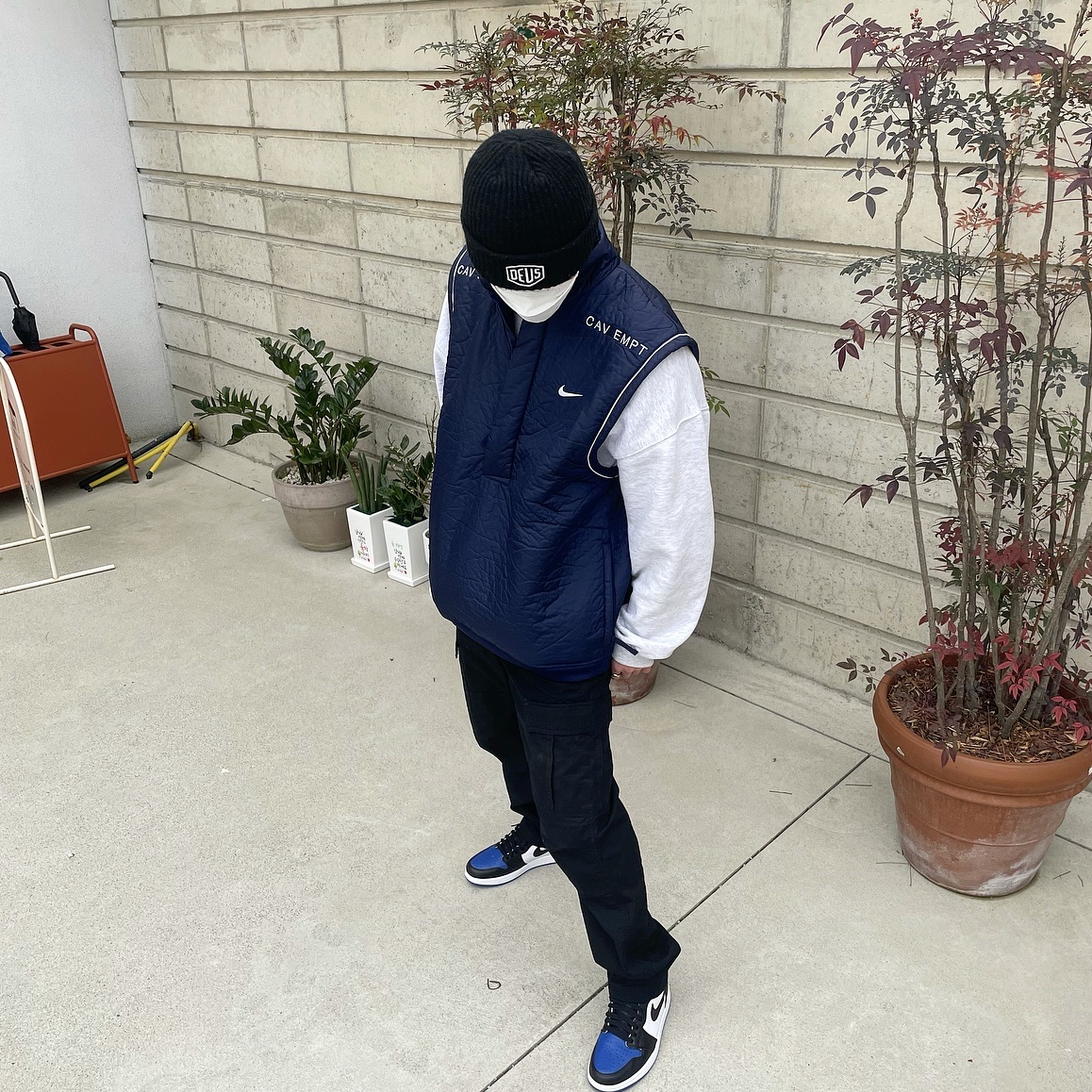 Nike x Cav Empt Vest Navy, Jordan 1 Retro High OG Royal Toe 착용 스타일