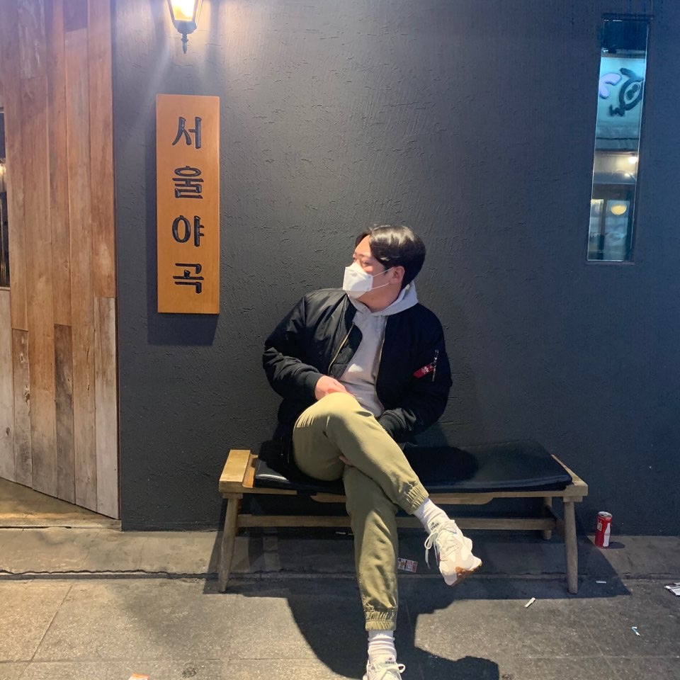(W) New Balance x Staud 327 Moonbeam 착용 스타일 - 1