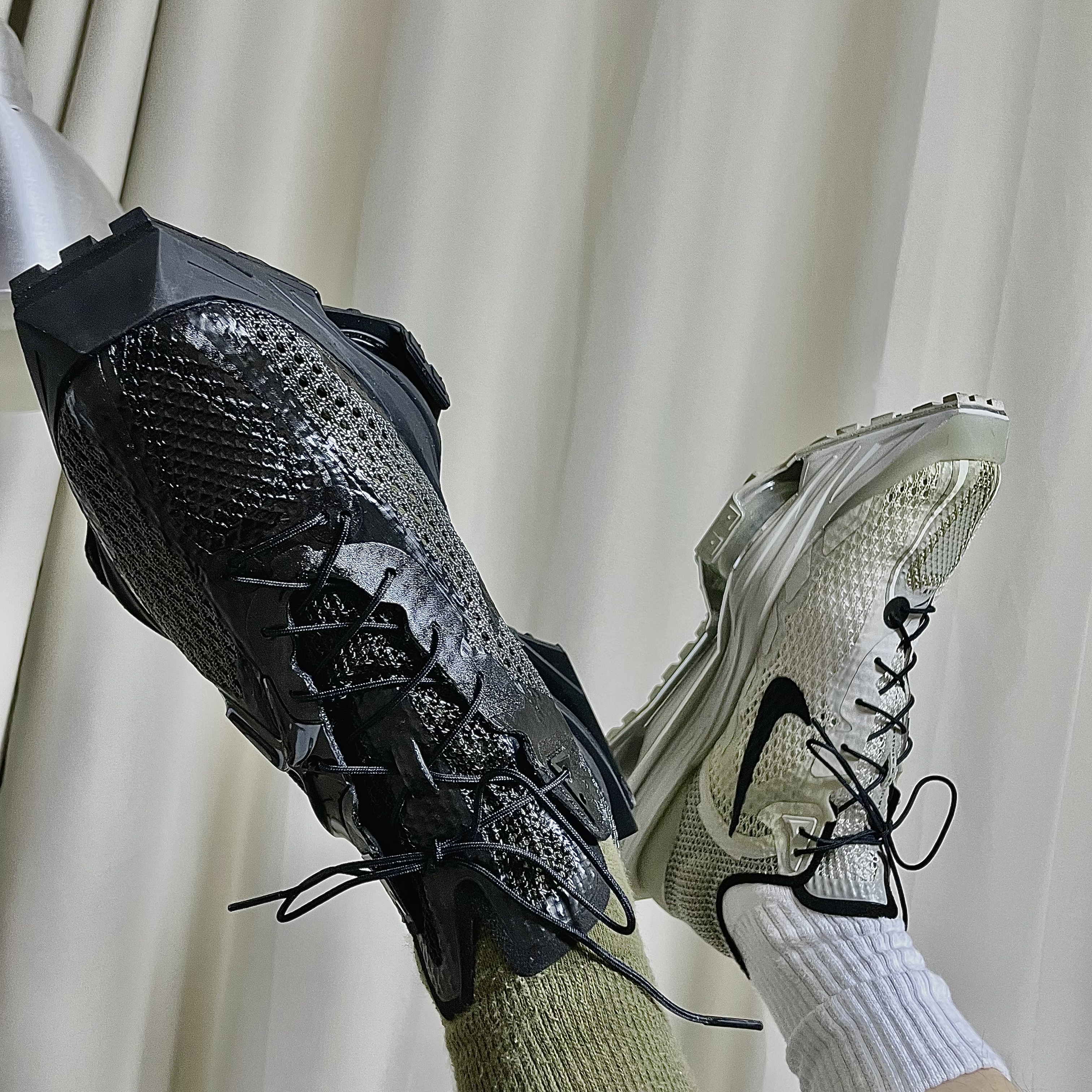 Nike x Matthew M Williams Zoom 004 Triple Black, Nike x Matthew M Williams Zoom 004 Stone 착용 스타일 - 3