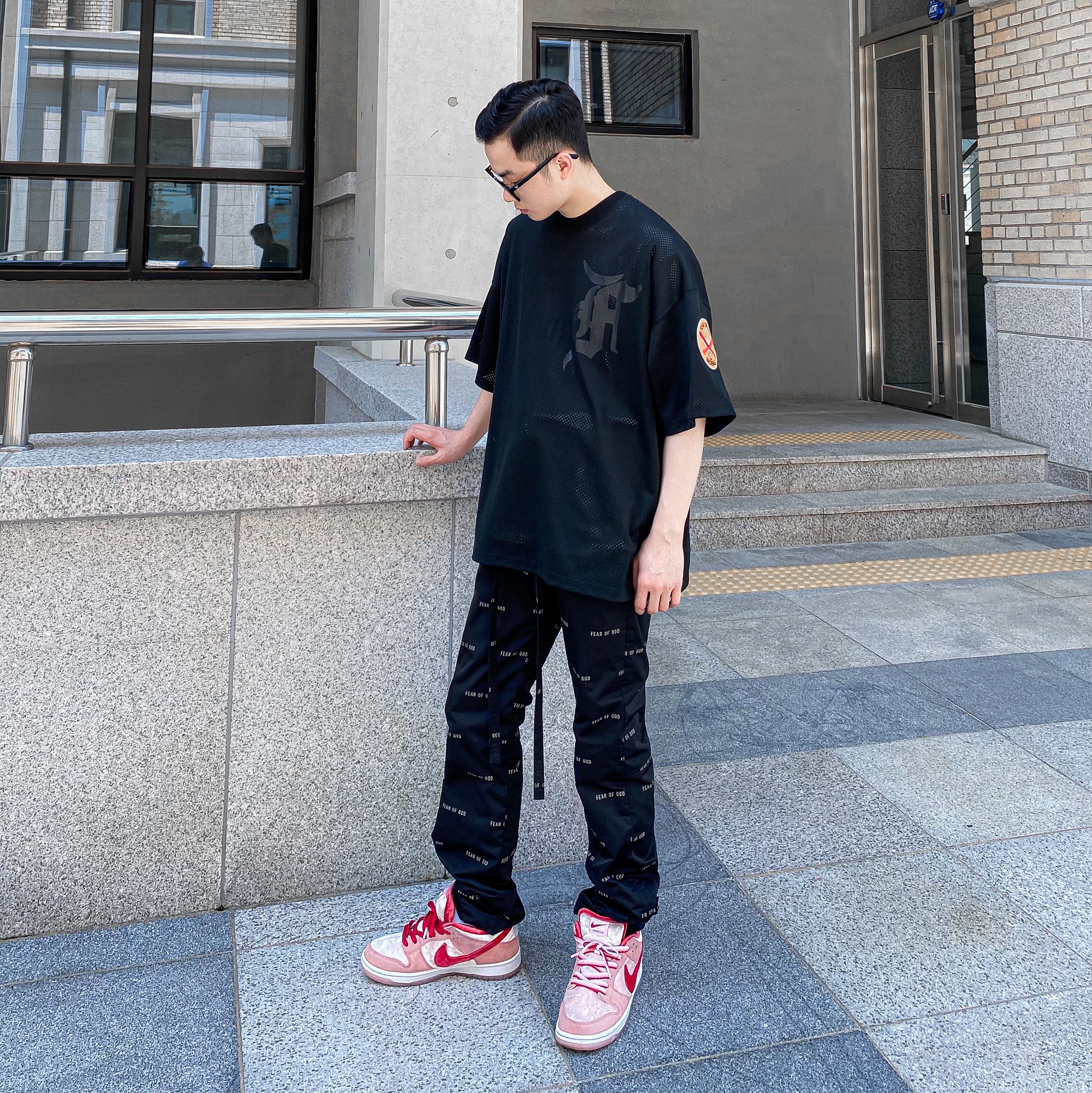 Nike x StrangeLove SB Dunk Low Pink (Regular Box) 착용 스타일