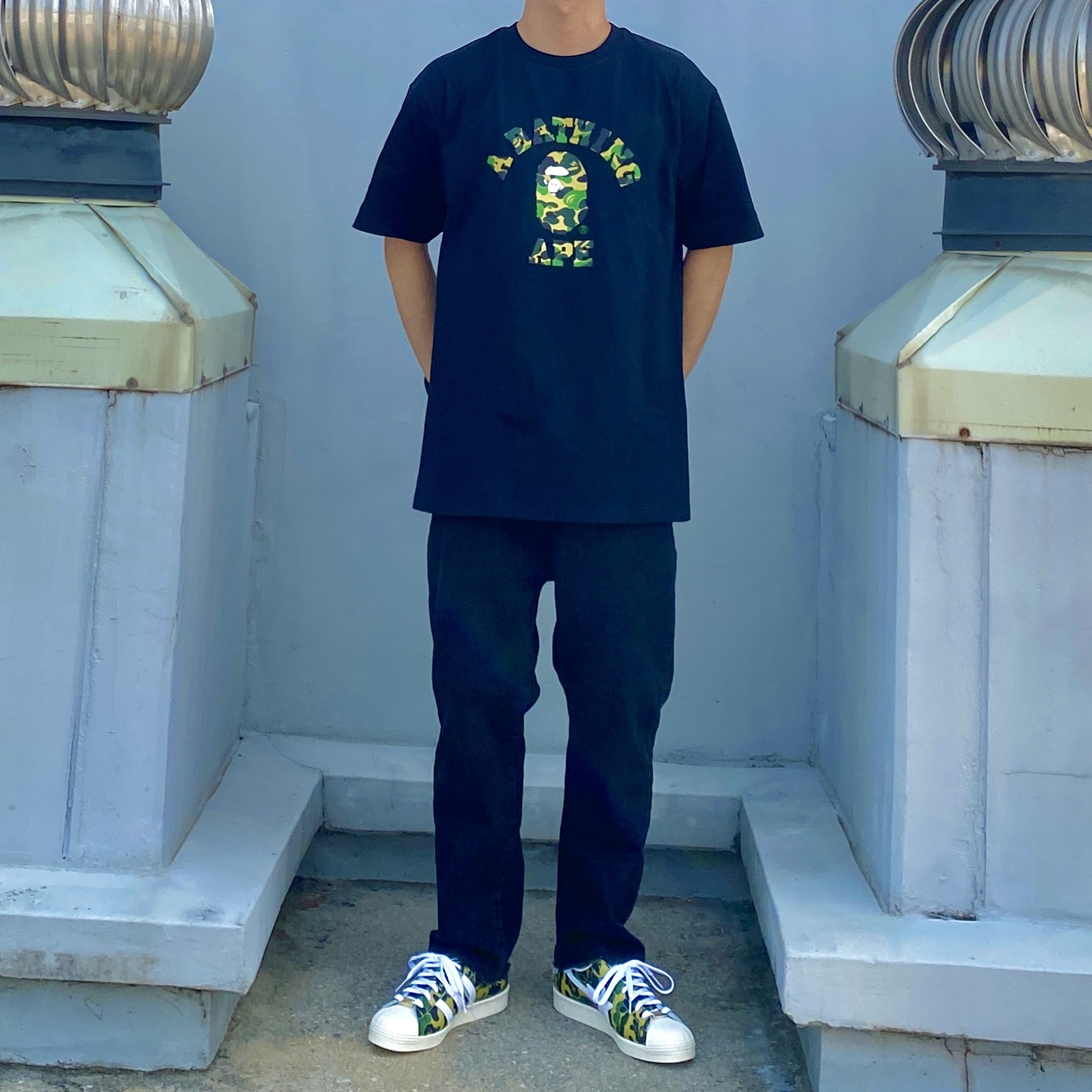 Adidas x BAPE Superstar 80s Green Camo 착용 스타일