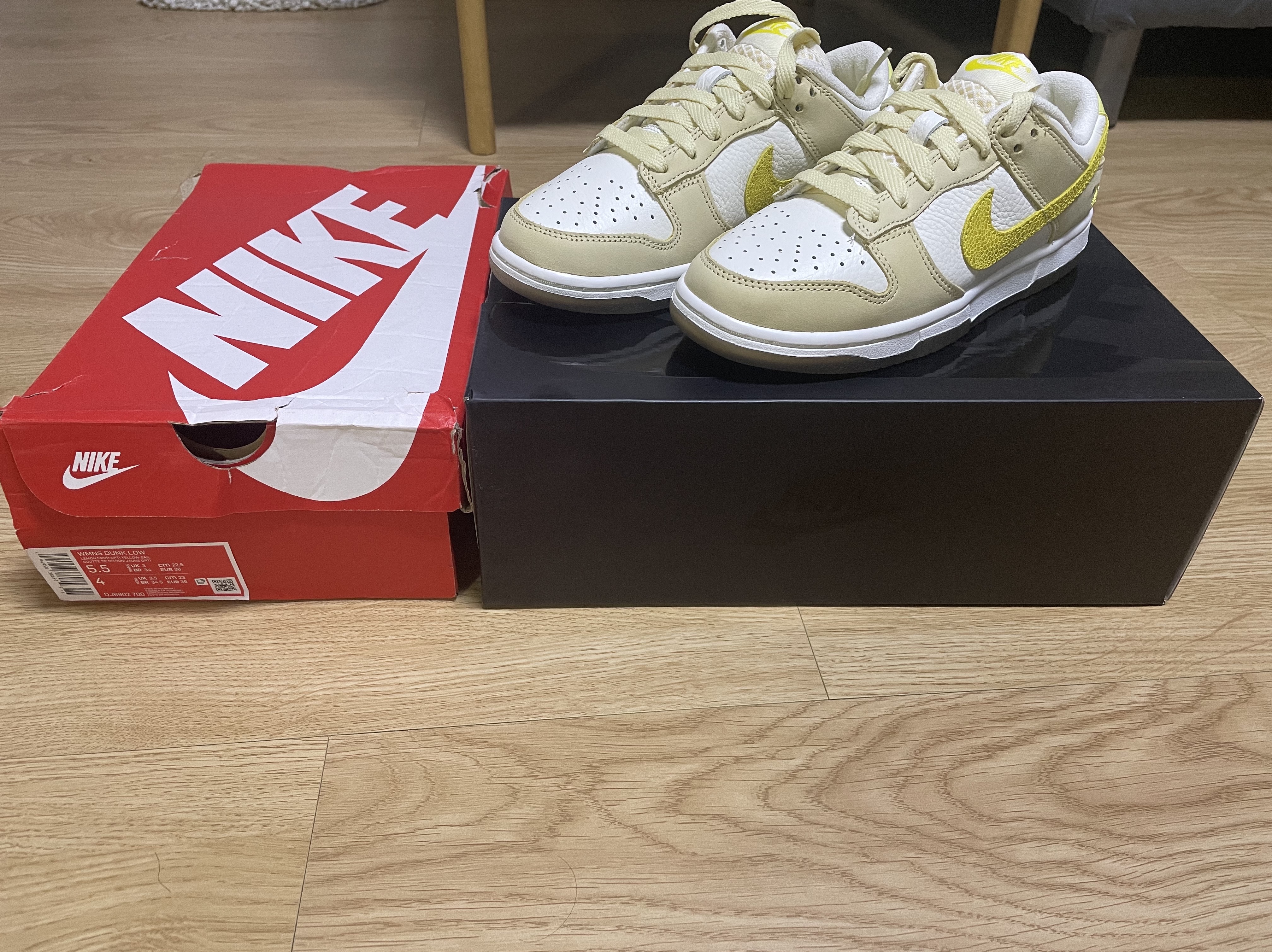 (W) Nike Dunk Low Lemon Drop 착용 스타일 - 2