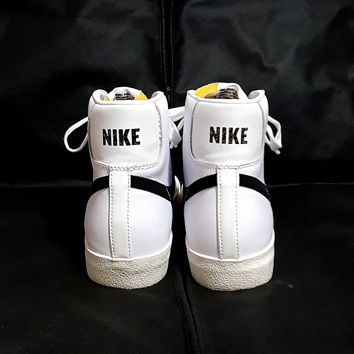 Nike Blazer Mid '77 Vintage White Black 착용 스타일 - 4
