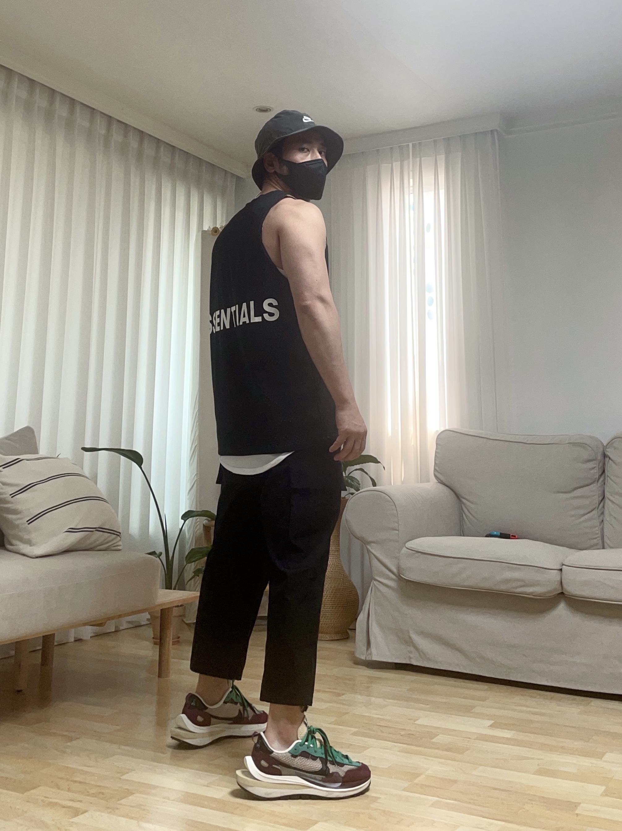 Nike x Sacai VaporWaffle String & Black Villain Red 착용 스타일 - 1