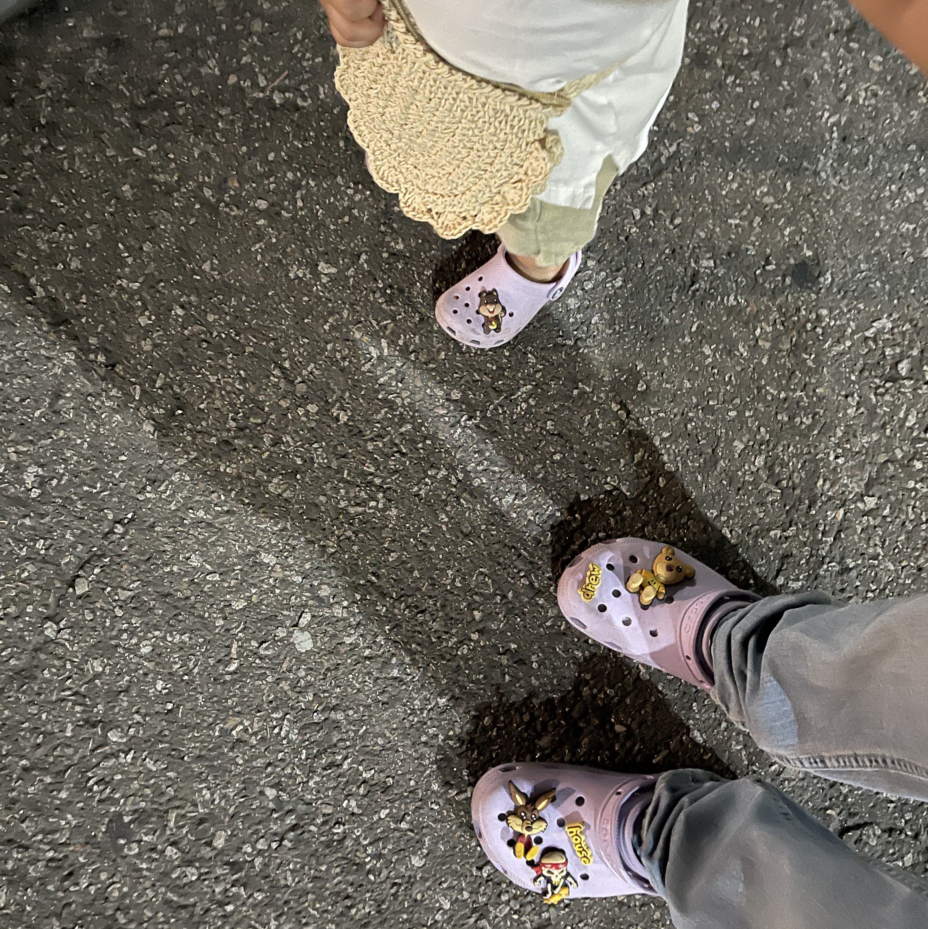 Crocs x Justin Bieber x Drew Classic Clog Lavender 착용 스타일