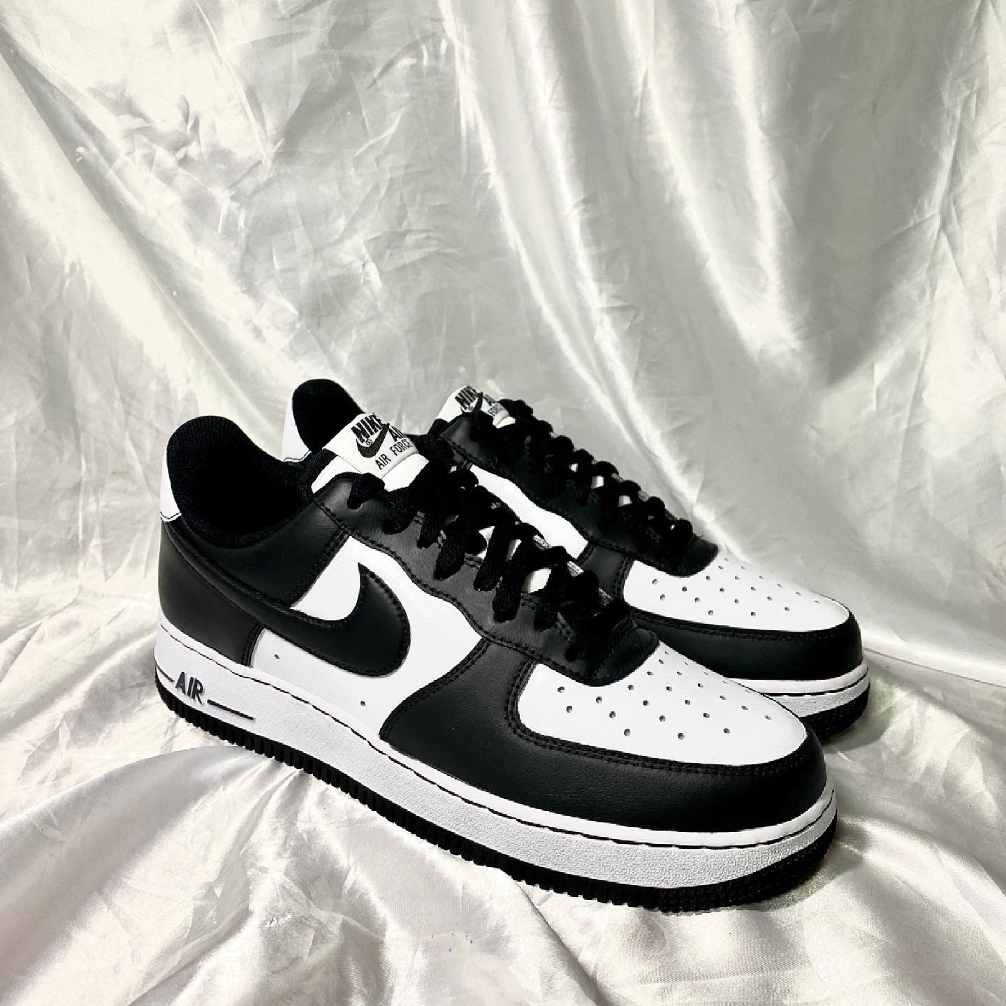 Nike Air Force 1 '07 Stitch Black 착용 스타일 - 3