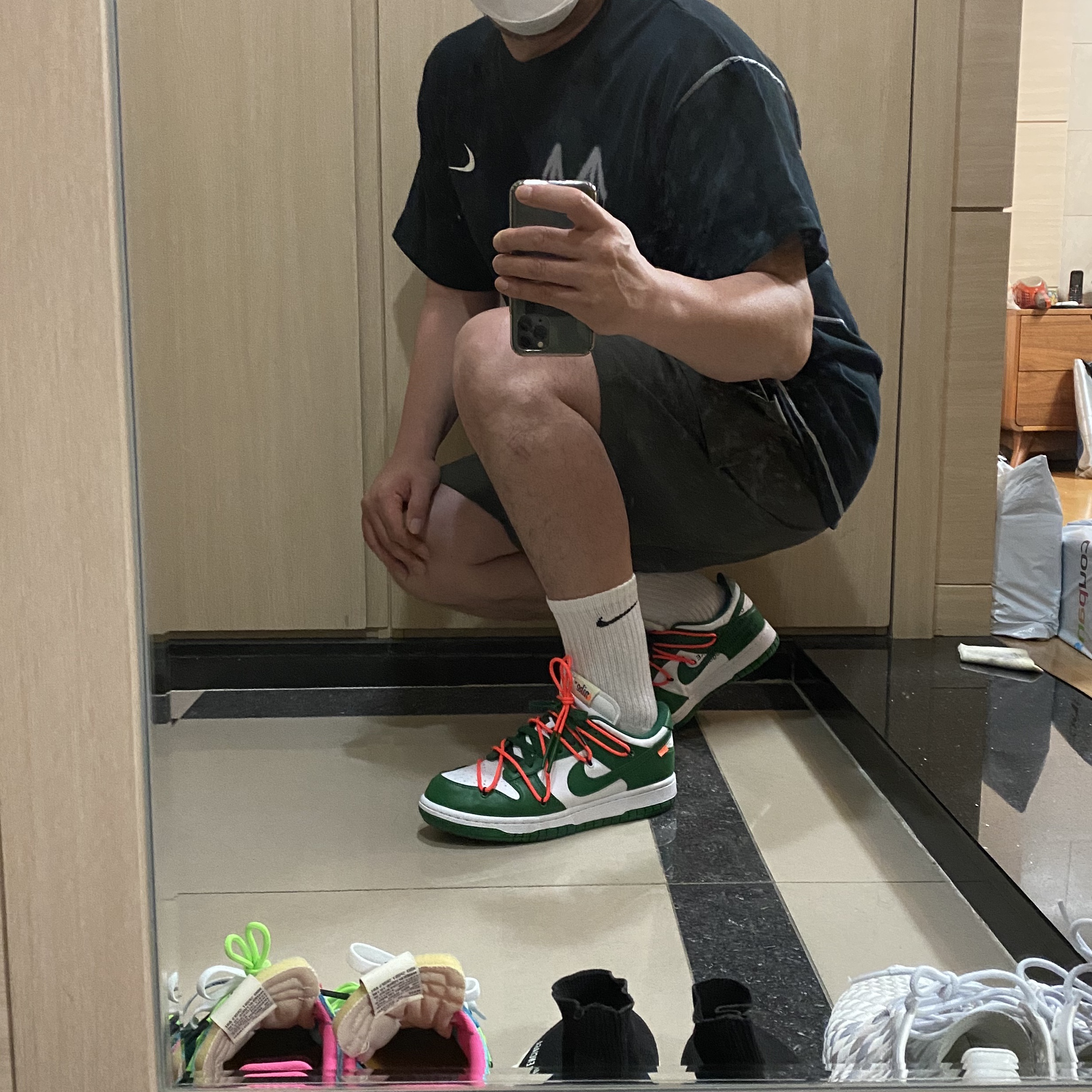 Nike x Off-White Dunk Low Pine Green 착용 스타일