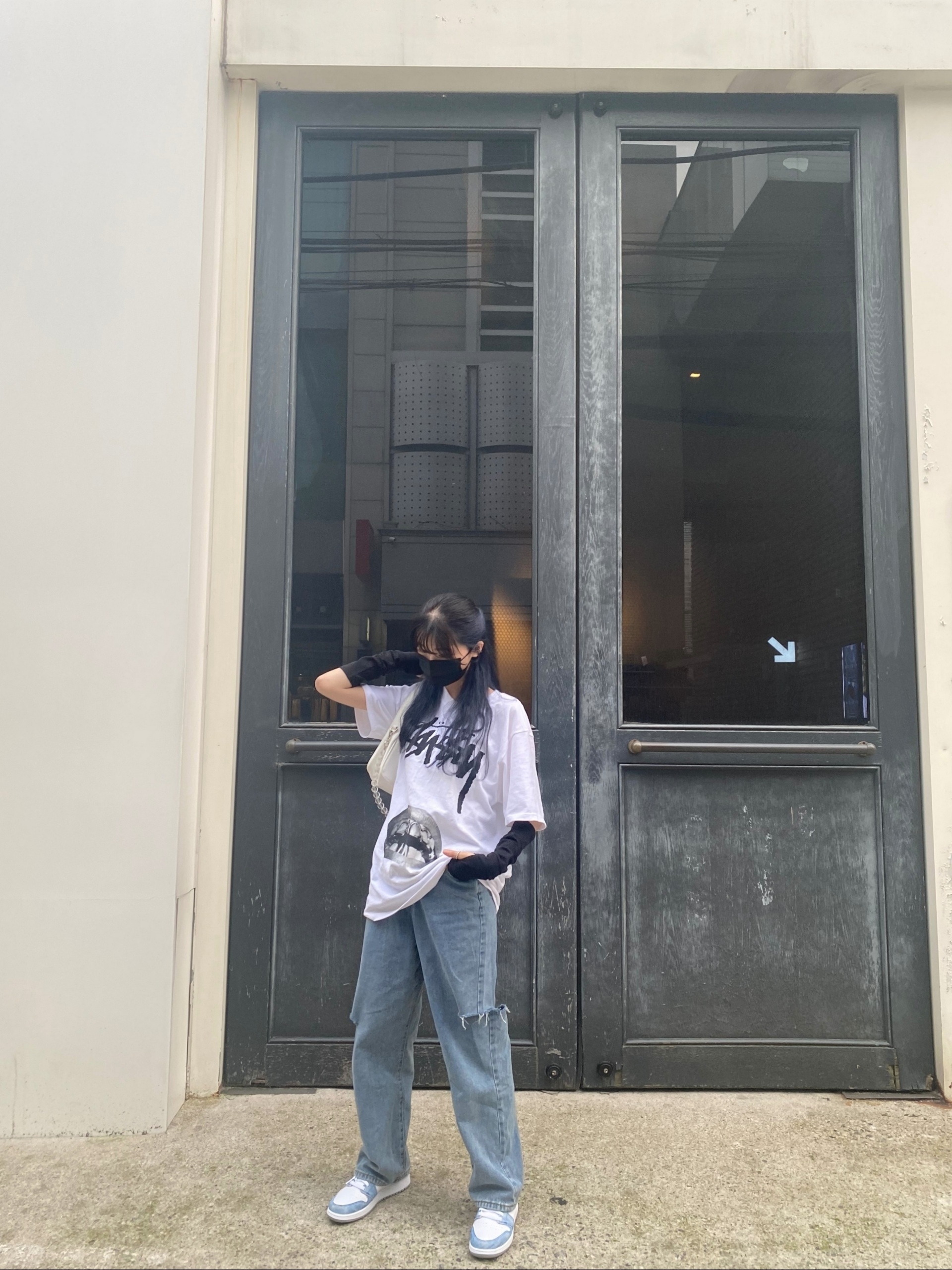 Jordan 1 Retro High OG Hyper Royal, Stussy x Rick Owens 40 WT T-Shirt 착용 스타일 - 1