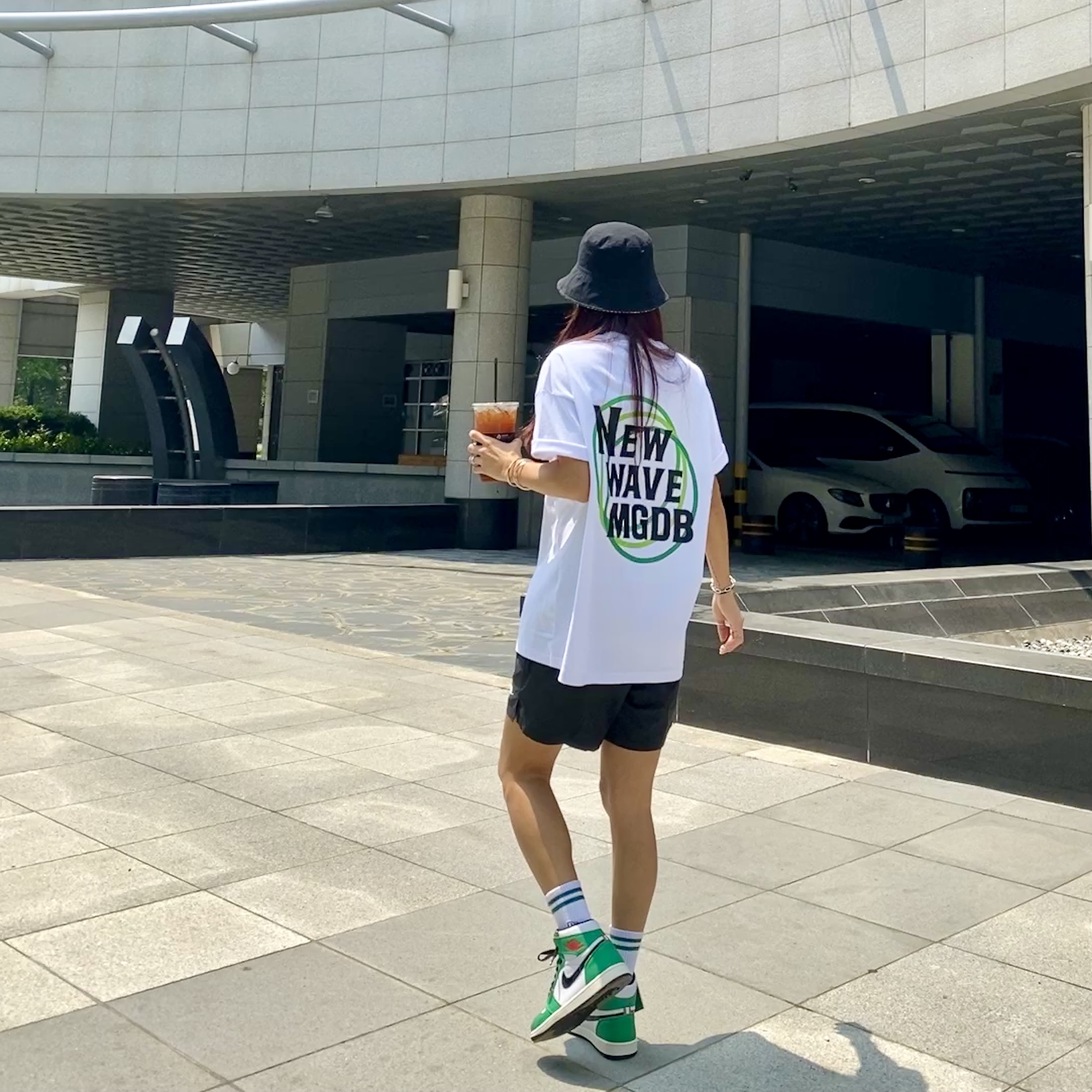 (W) Jordan 1 Retro High OG Lucky Green 착용 스타일 - 2
