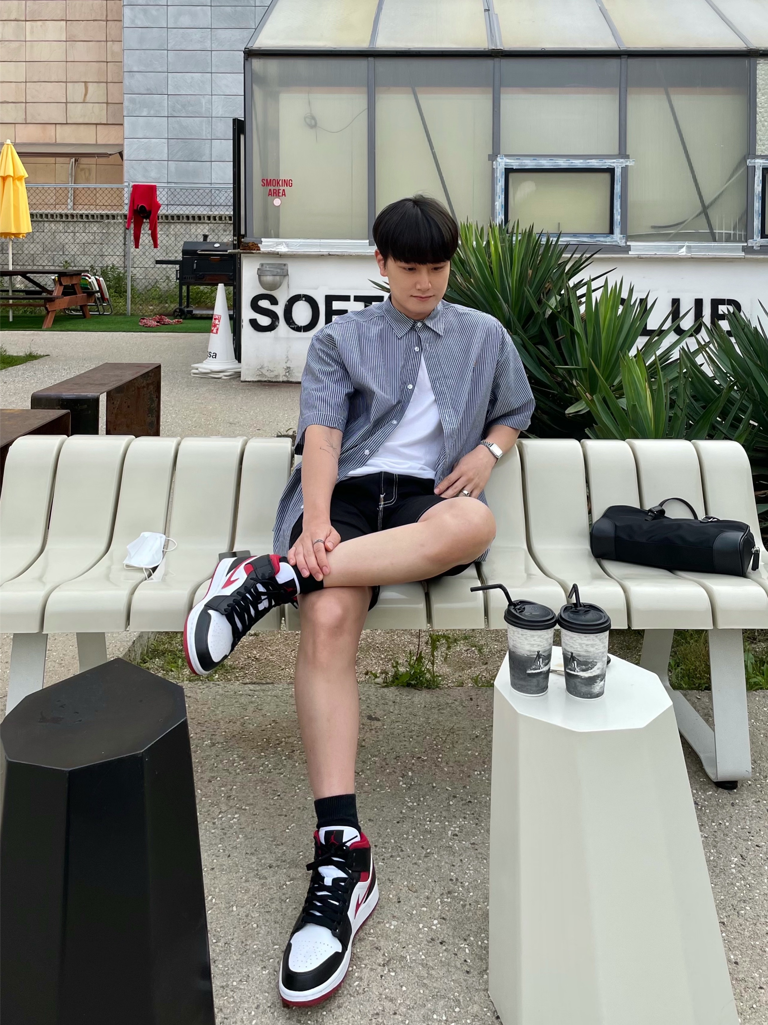 Jordan 1 Mid Gym Red Black White 착용 스타일
