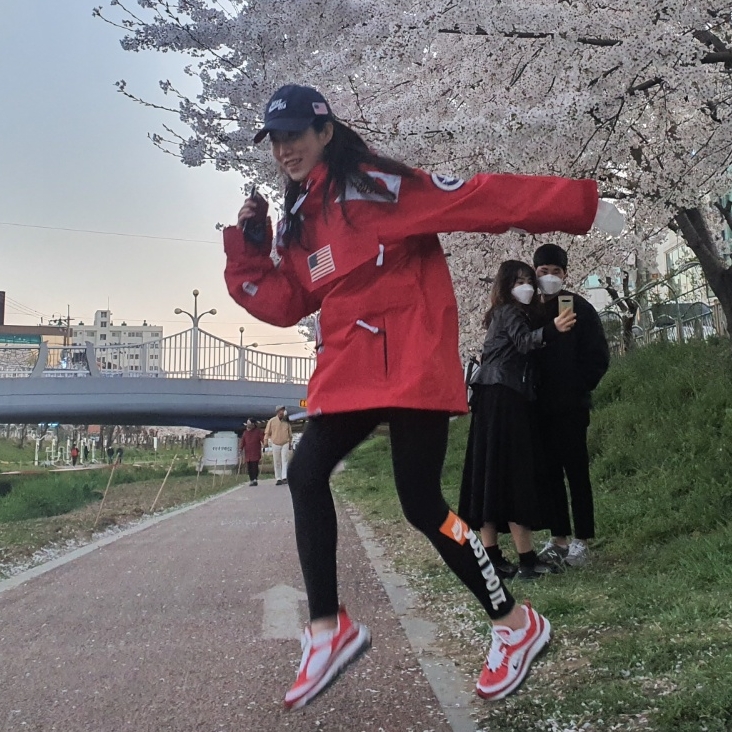 (W) Nike Air Max 98 Gym Red, Supreme x The North Face Trans Antarctica Expedition Pullover Jacket Red - 17SS 착용 스타일