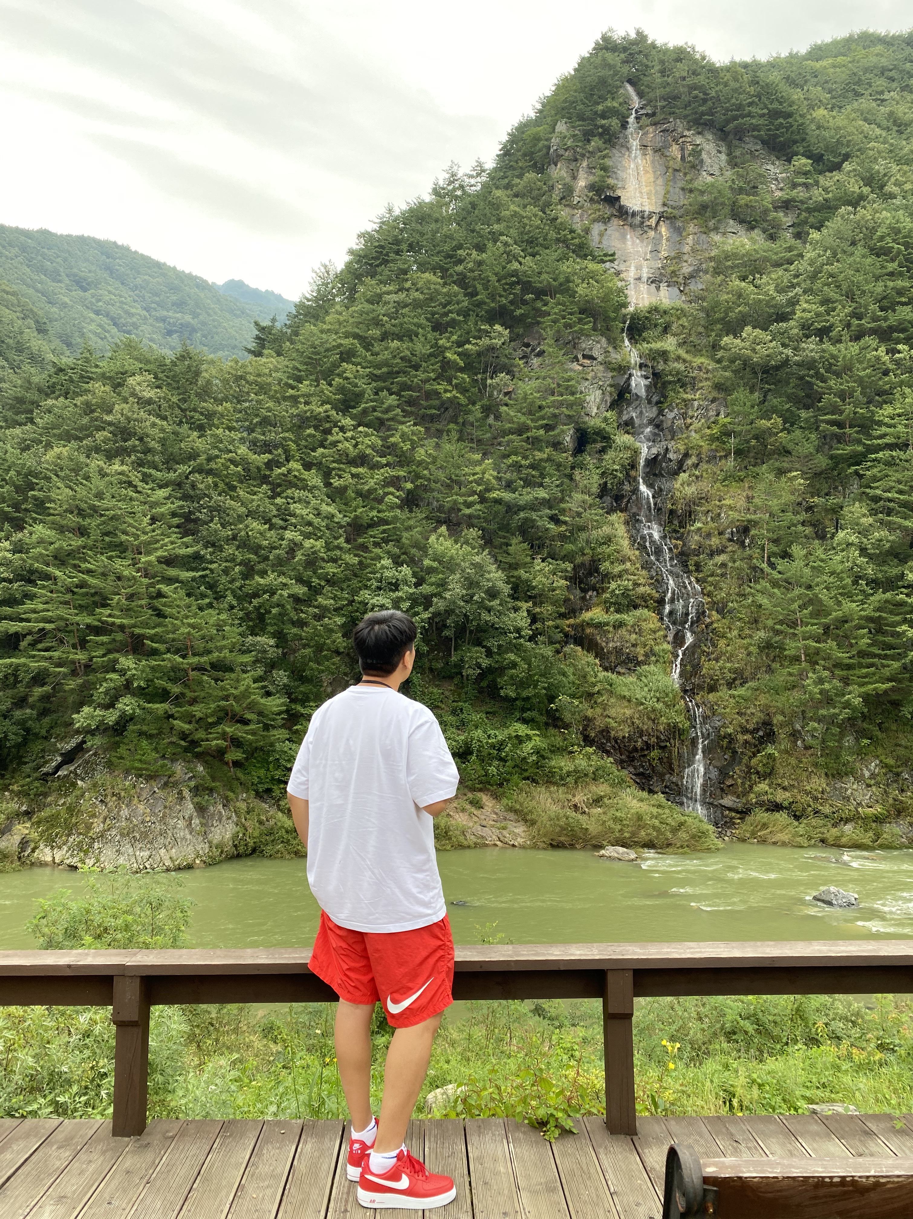 Nike x Stussy Water Shorts Habanero Red, Nike Air Force 1 Blazer Pack University Red 착용 스타일