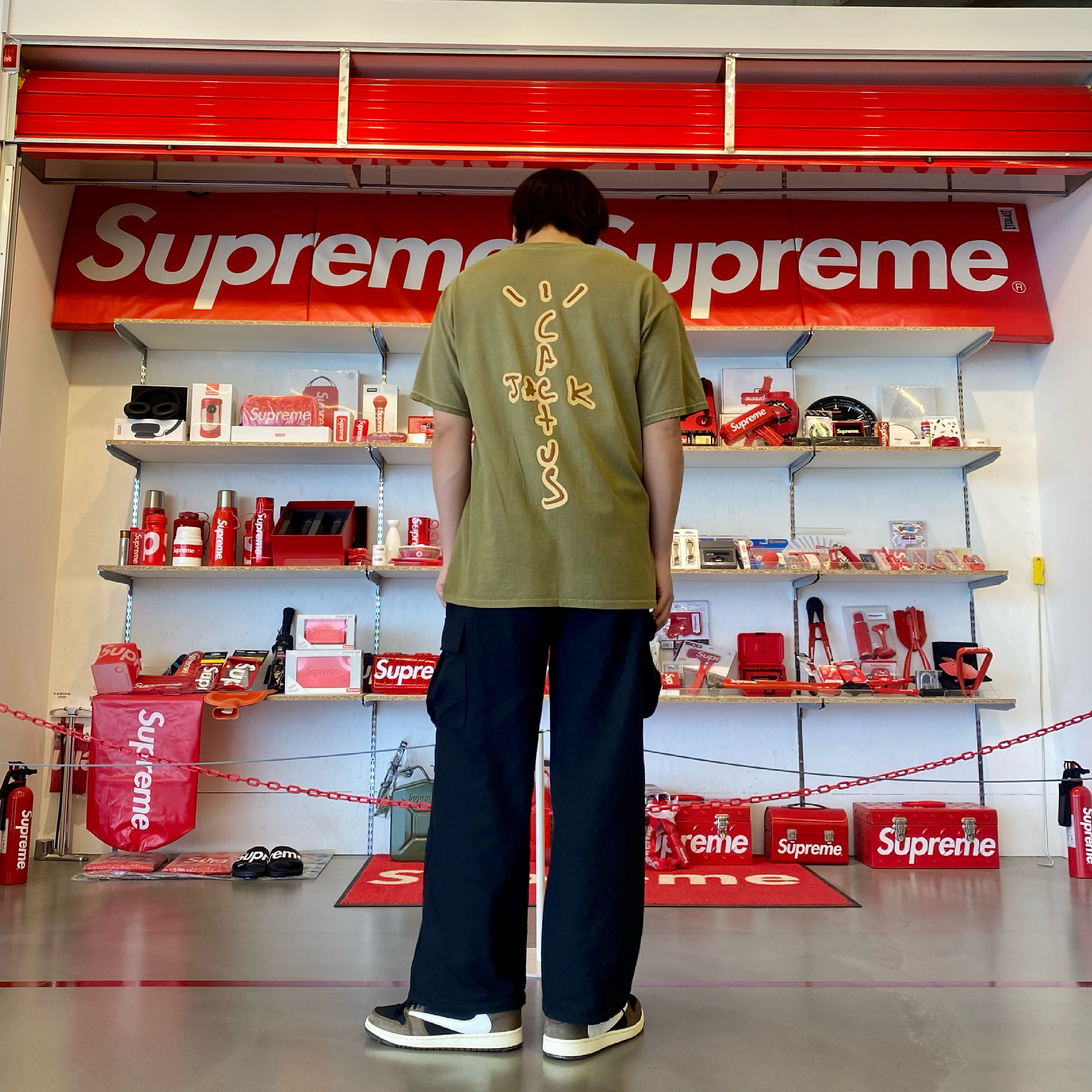 Jordan 1 x Travis Scott Retro Low OG SP Mocha 착용 스타일