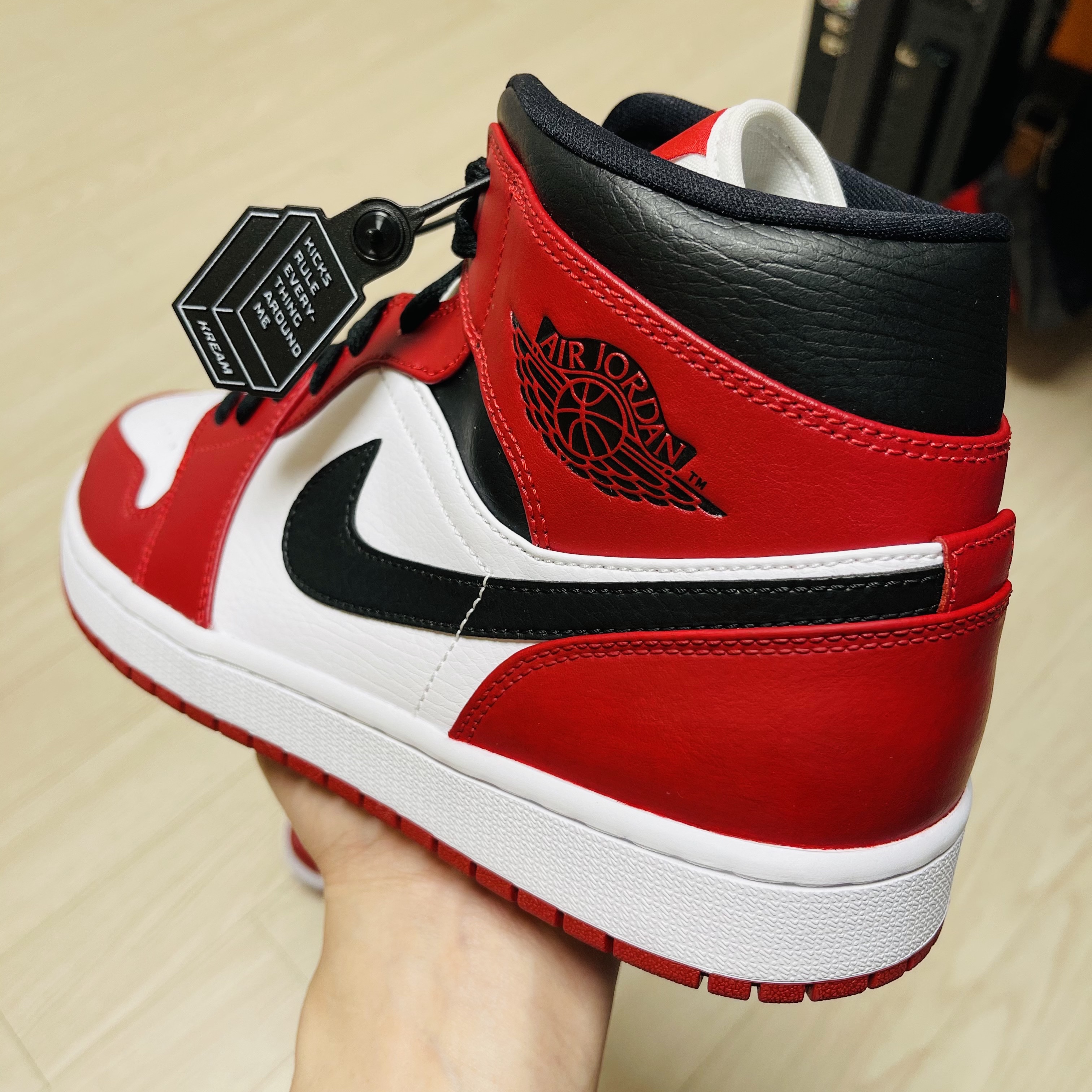 Jordan 1 Mid Chicago 2020 착용 스타일