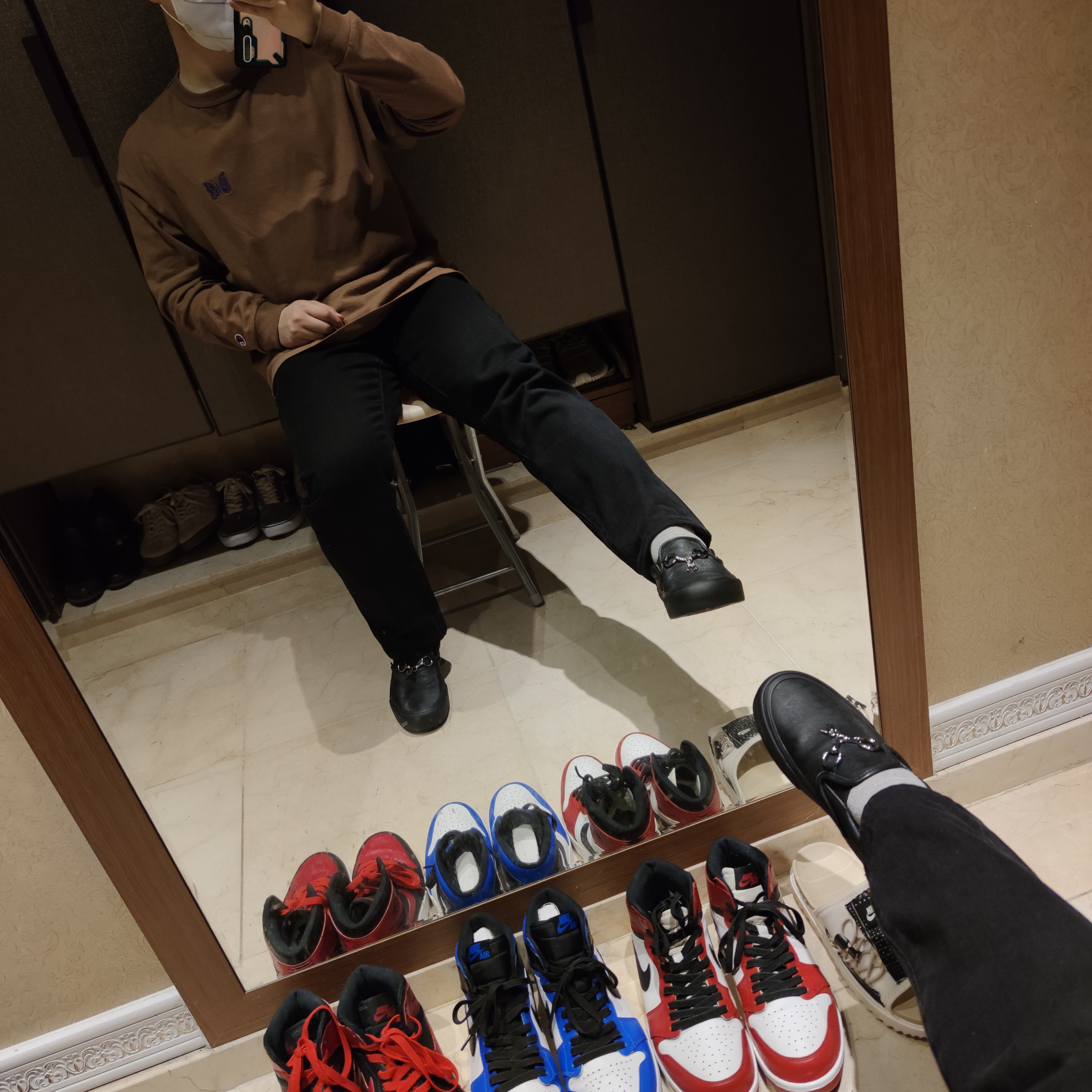 Vans Vault x Needles Classic Slip-On V Black, Jordan 1.5 Retro Bred 착용 스타일