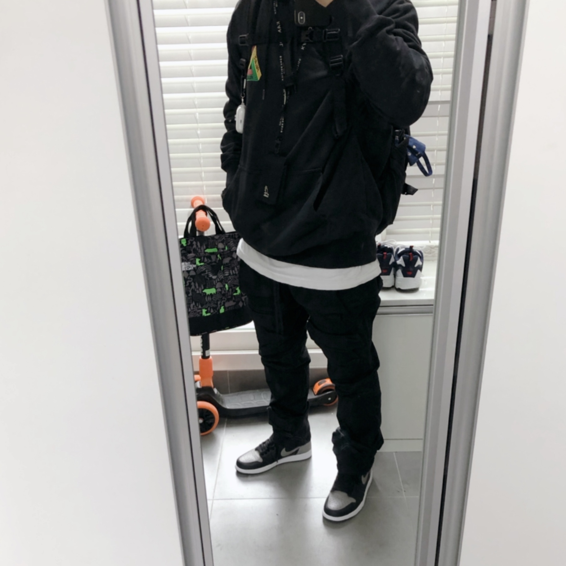 Jordan 1 Retro High OG Shadow 2018, Palace Tri-Dart Hood Black - 20FW 착용 스타일 - 2