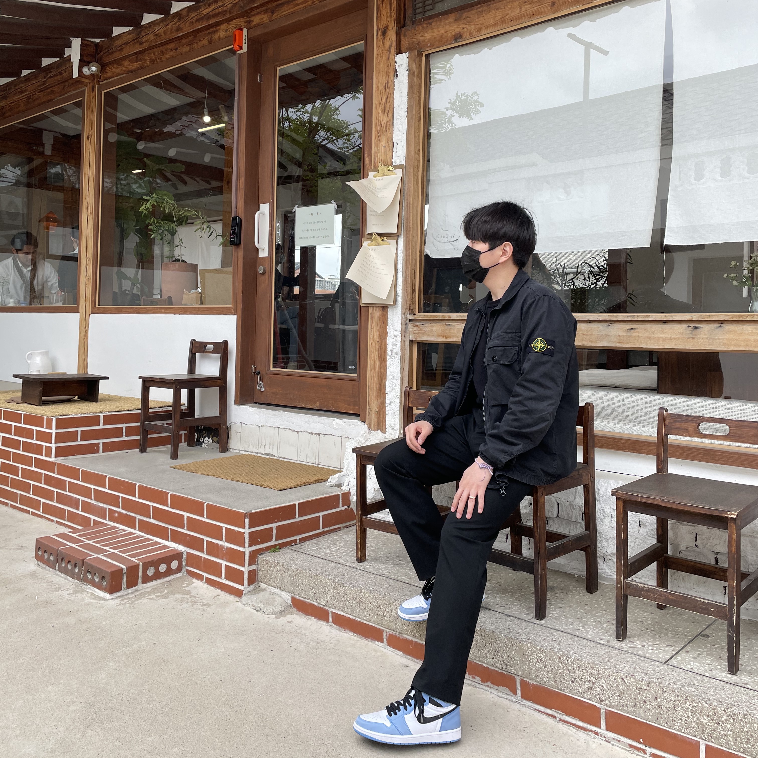 Jordan 1 Retro High OG University Blue, Stone Island 117WN T.CO+OLD Overshirt Black - 21SS 착용 스타일