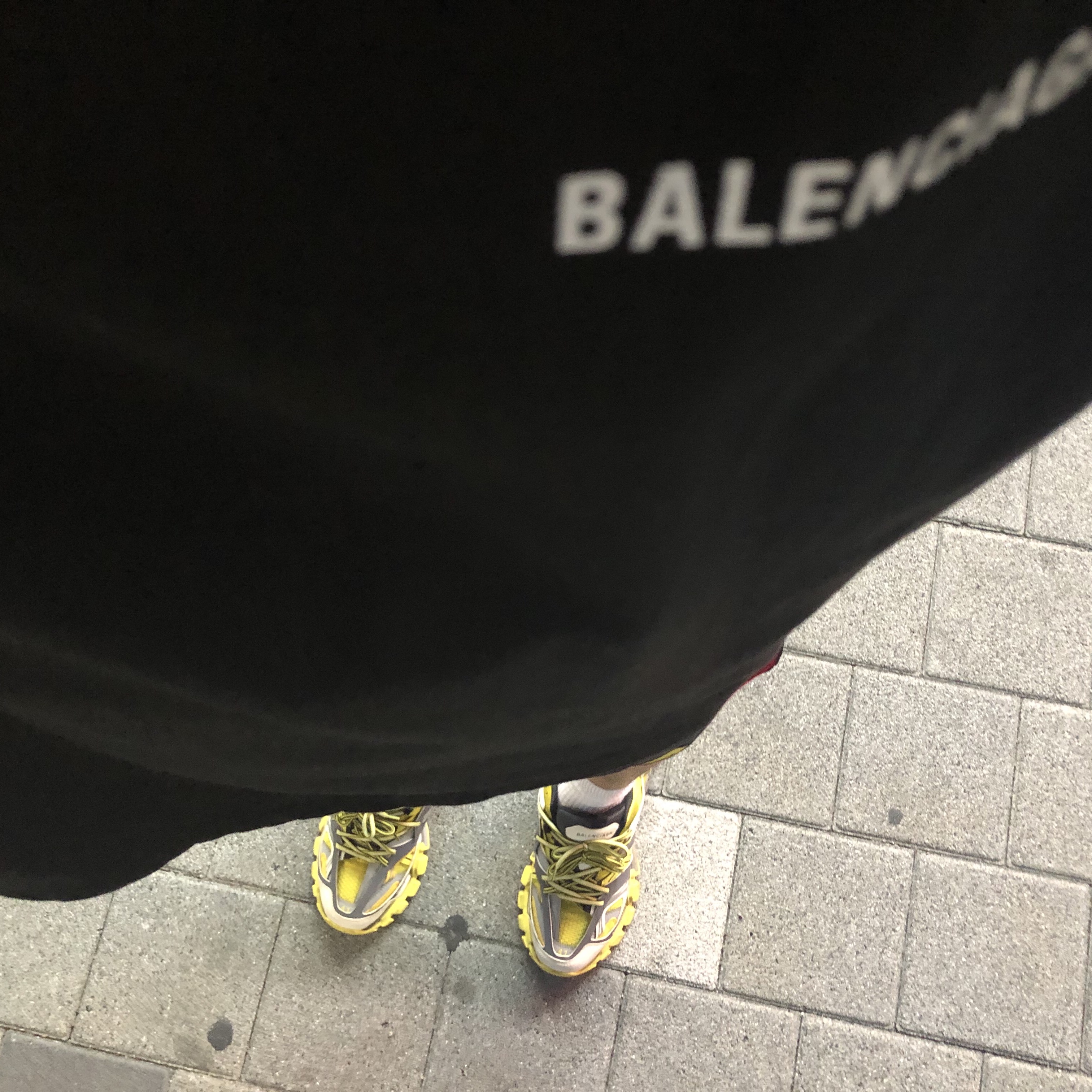 Balenciaga Track Sneakers Yellow Black White 2019 착용 스타일