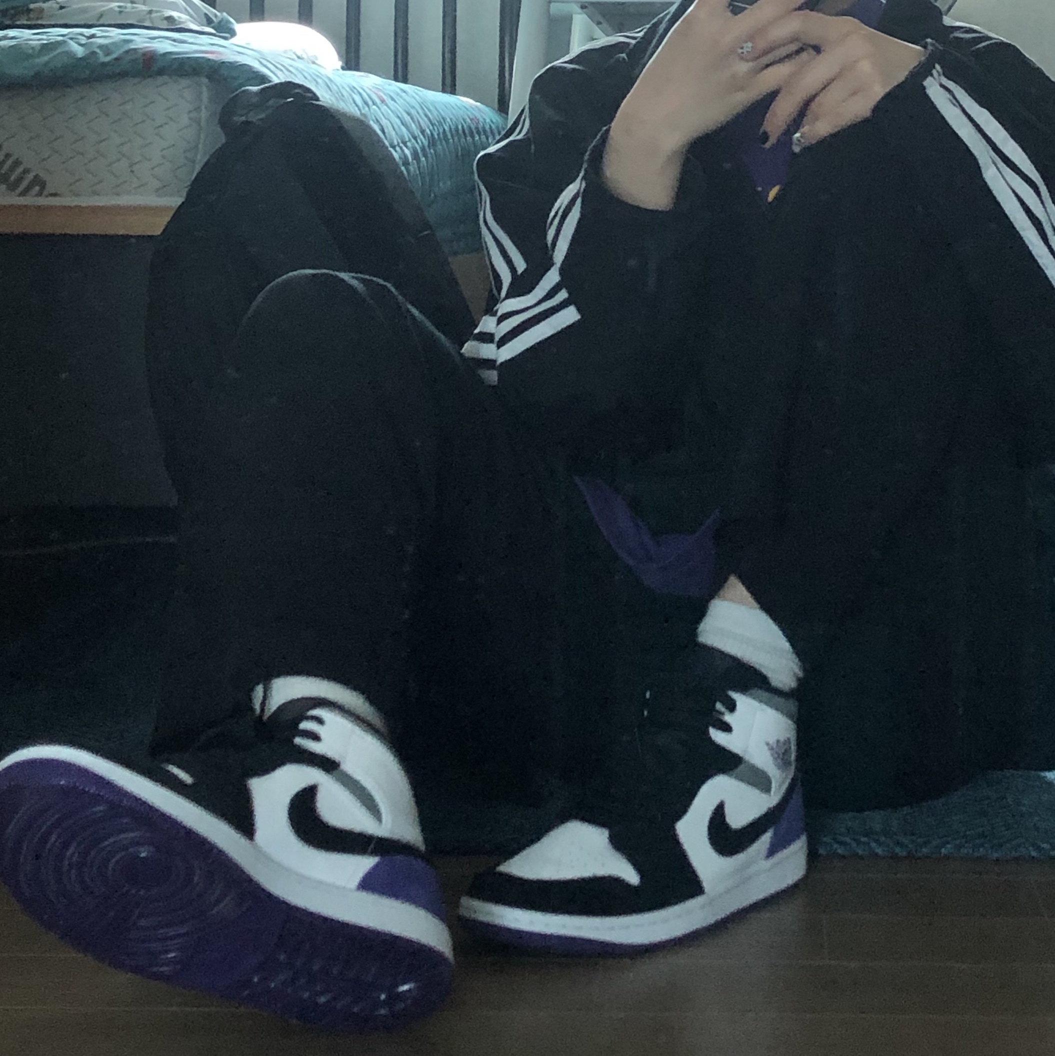Jordan 1 Mid SE Court Purple 착용 스타일