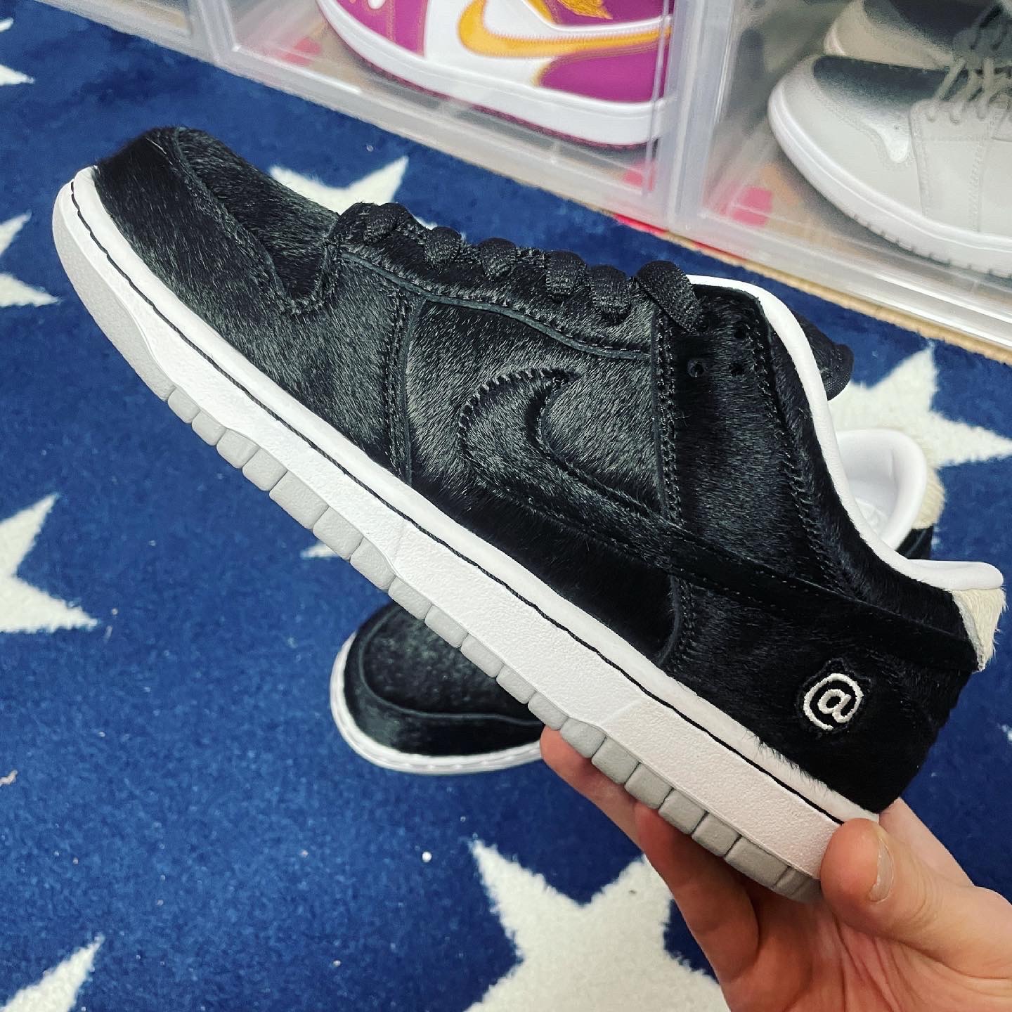 Nike x Medicom Toy SB Dunk Low BE@RBRICK 착용 스타일 - 2