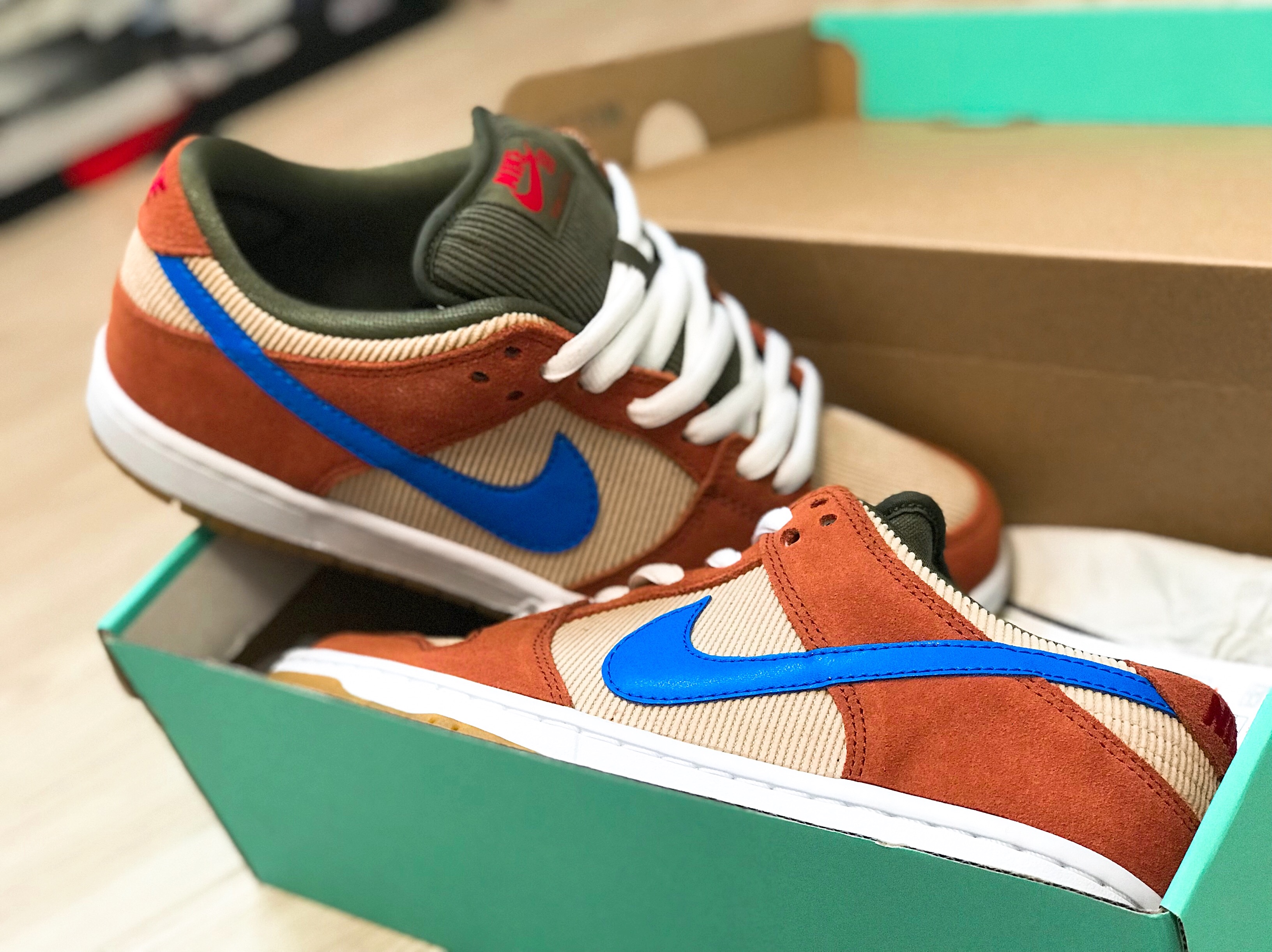 Nike SB Dunk Low Corduroy Dusty Peach 착용 스타일 - 1