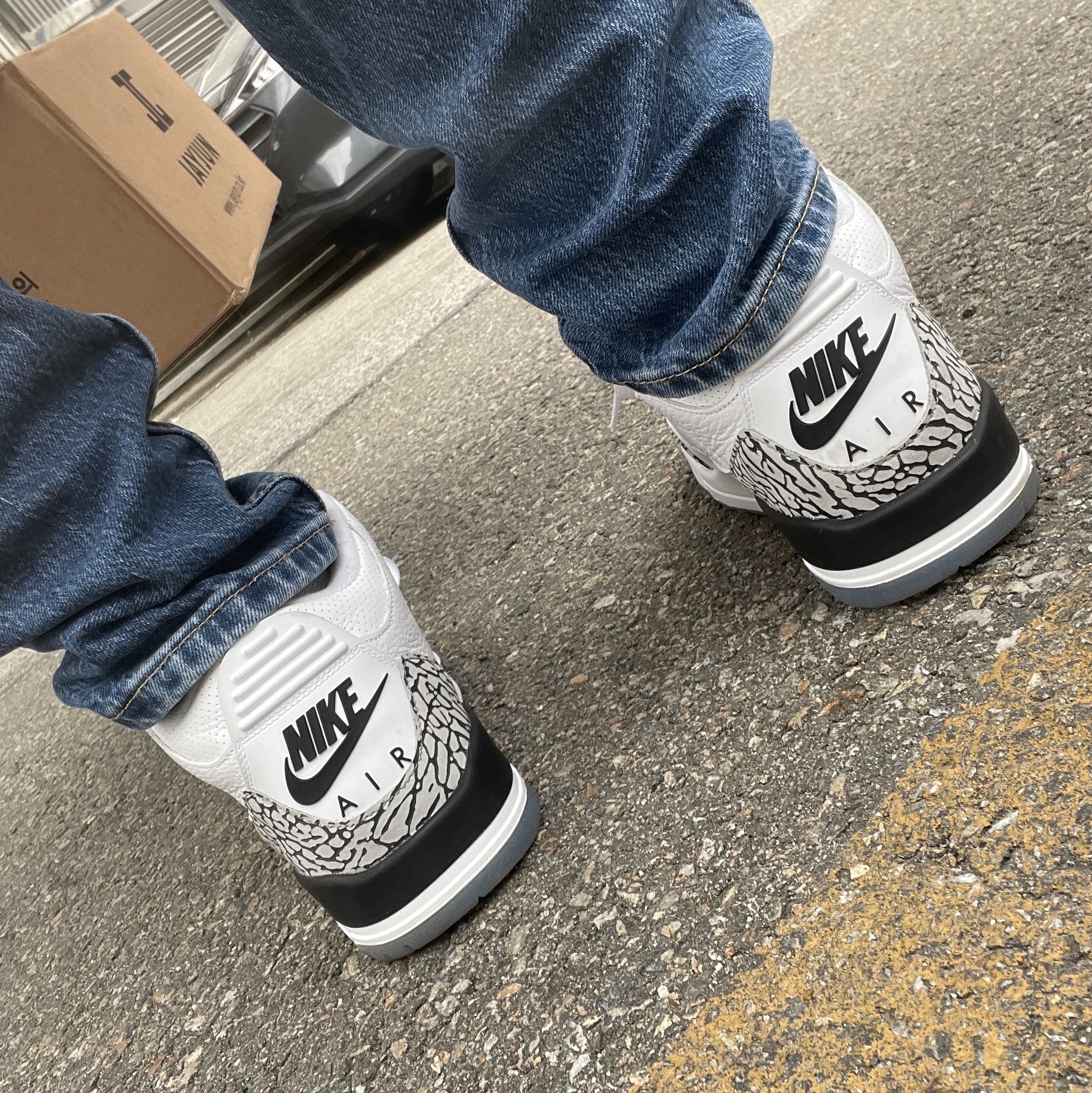 Jordan 3 Retro Free Throw Line White Cement 착용 스타일 - 3