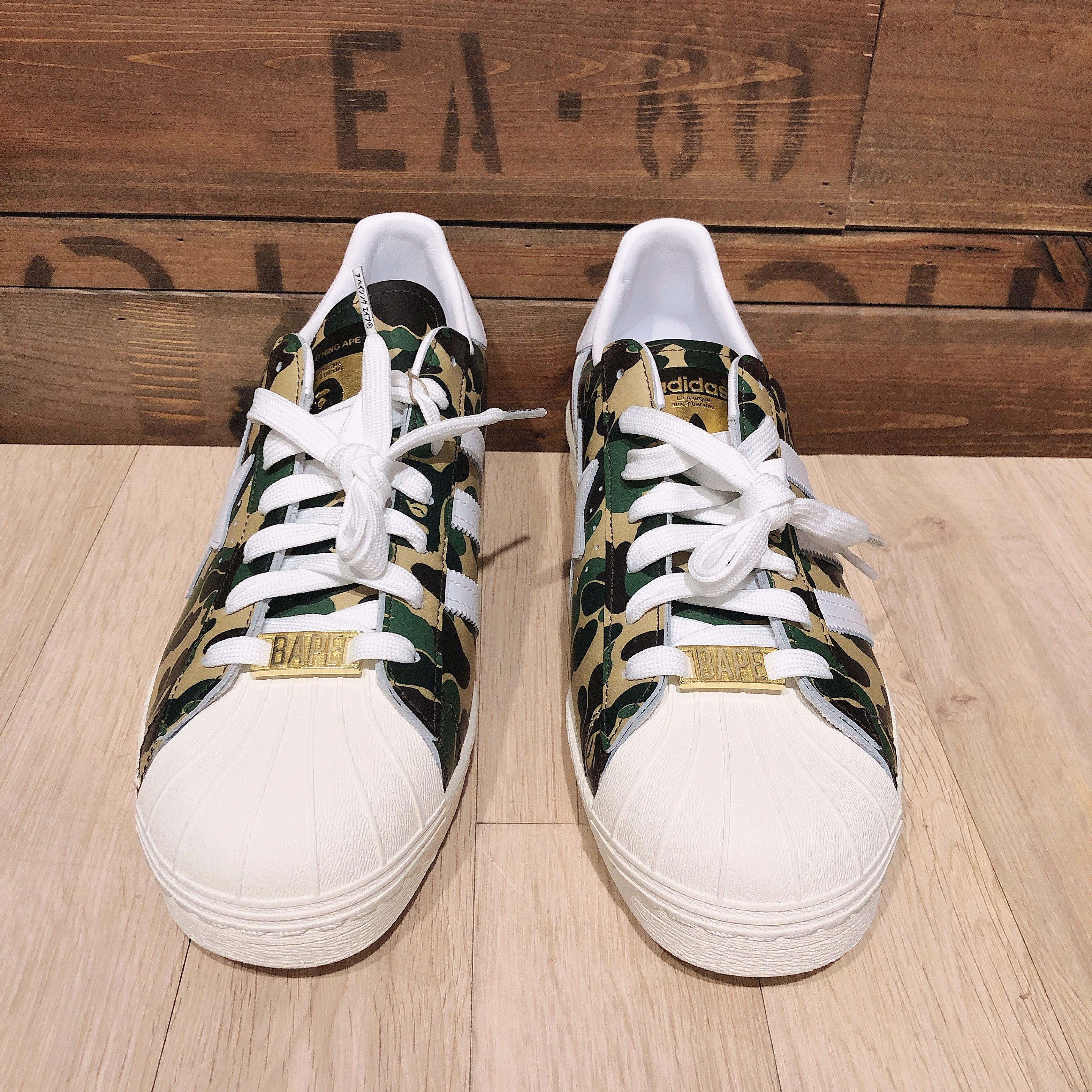 Adidas x BAPE Superstar 80s Green Camo 착용 스타일 - 2