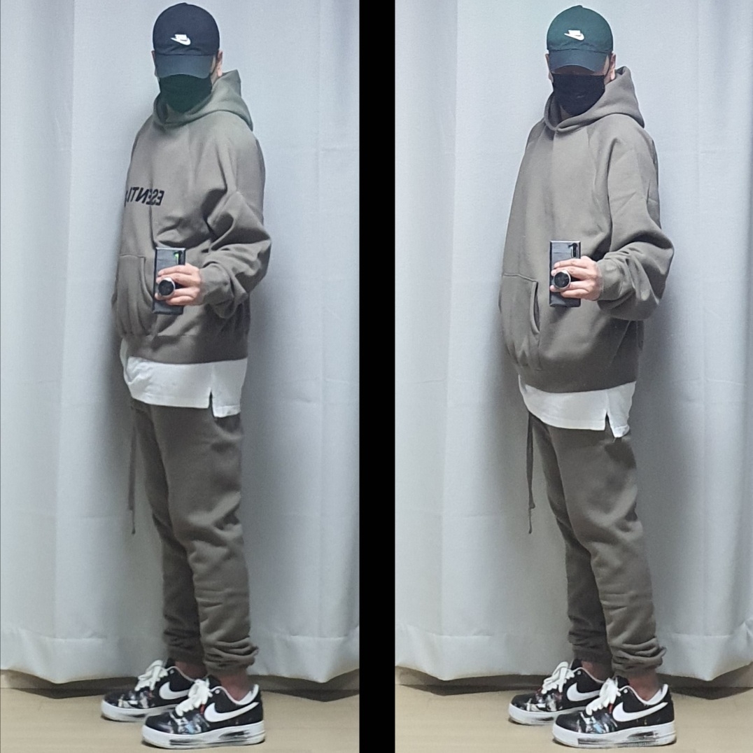 Essentials Pull-Over Hoodie Taupe - 21SS, Essentials 3D Silicon Applique Pullover Hoodie Taupe - 20FW 착용 스타일 - 3