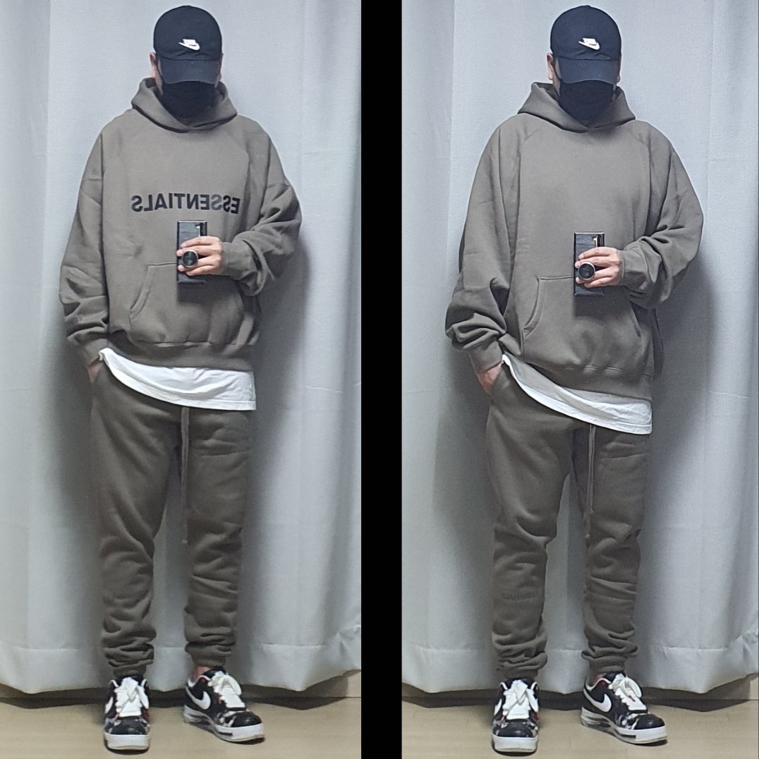 Essentials Pull-Over Hoodie Taupe - 21SS, Essentials 3D Silicon Applique Pullover Hoodie Taupe - 20FW 착용 스타일 - 2