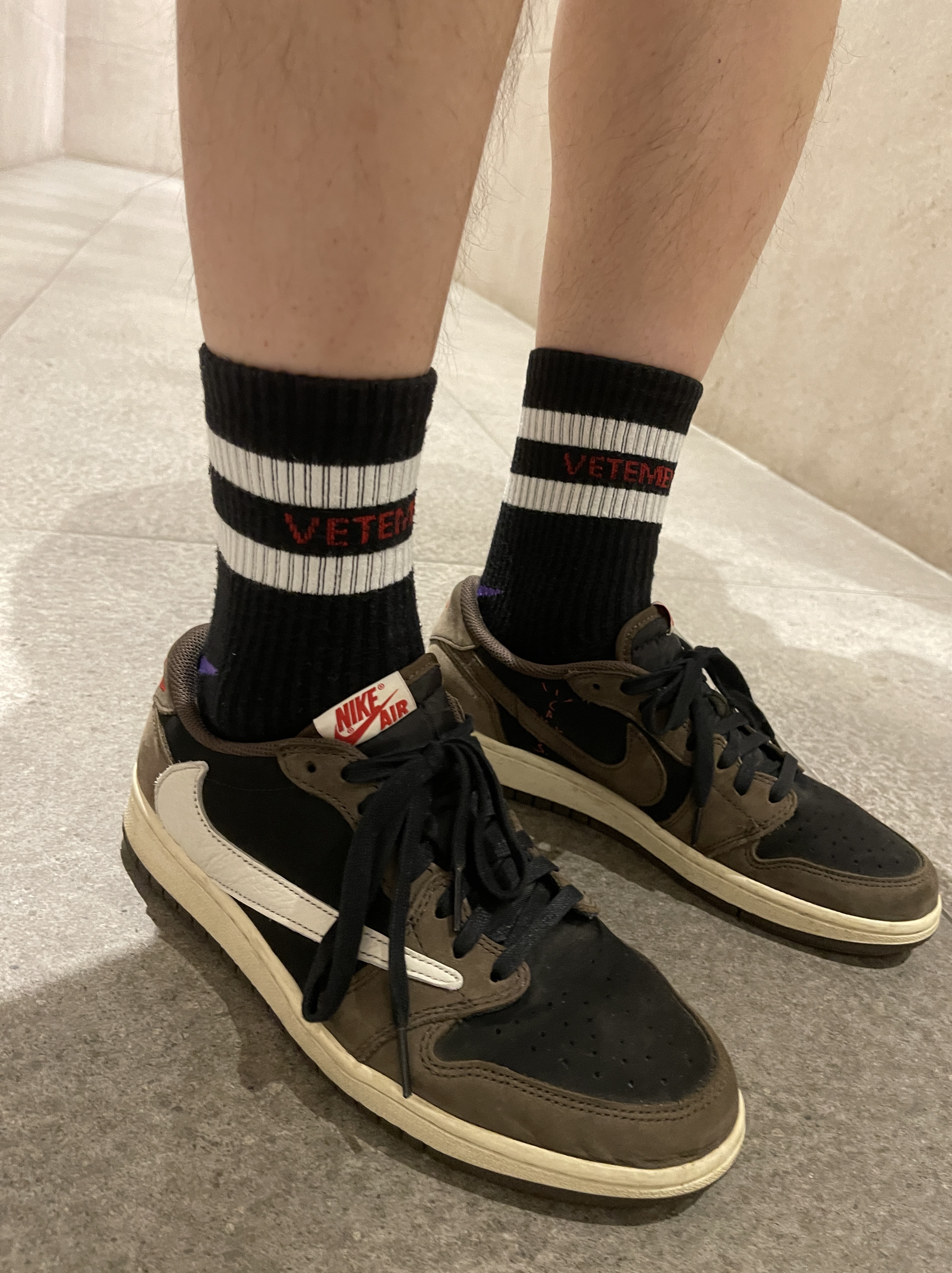 IAB Studio T-Shirt White, Jordan 1 x Travis Scott Retro Low OG SP Mocha 착용 스타일 - 2