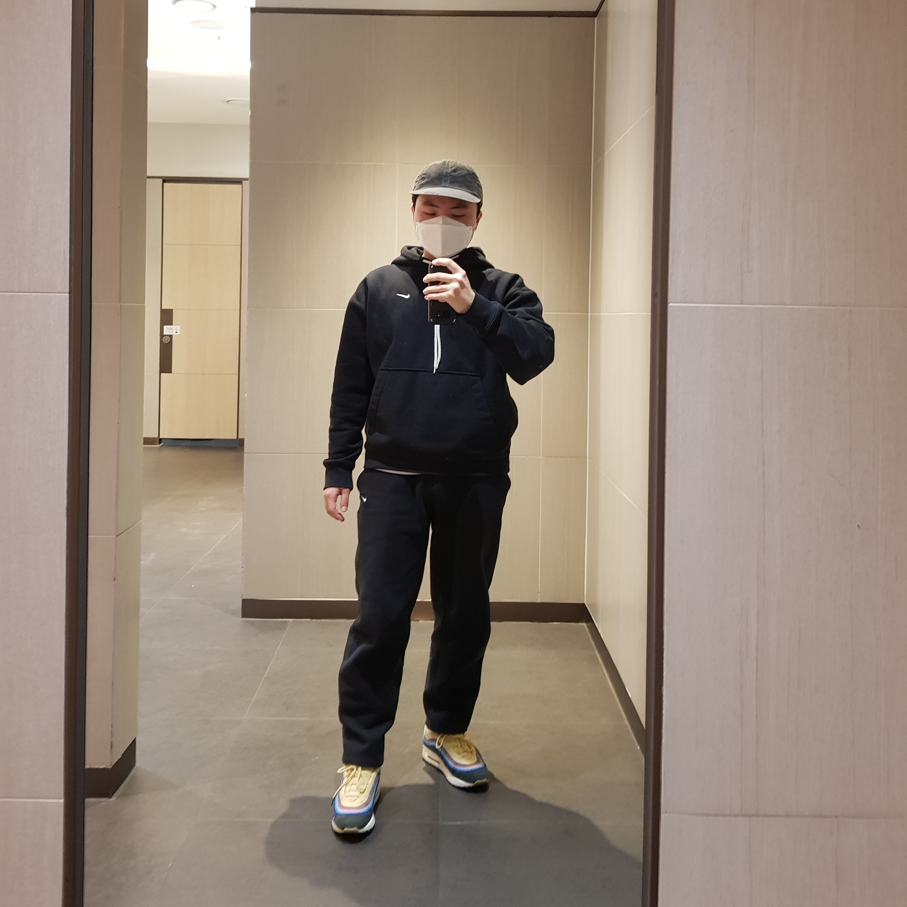 Nike x Sean Wotherspoon Air Max 1/97 착용 스타일