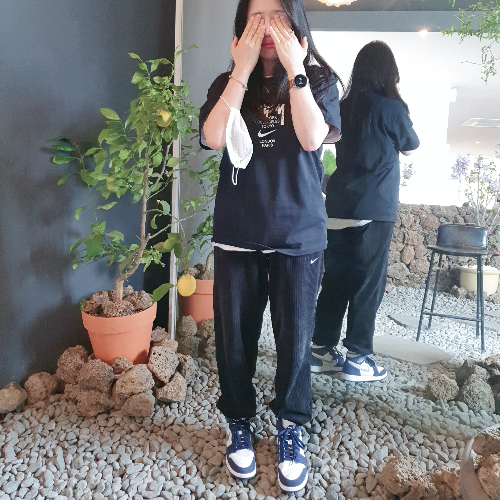 (GS) Jordan 1 Retro High OG CO.JP Midnight Navy, Nike x Stussy WT T-Shirt Black - Asia 착용 스타일