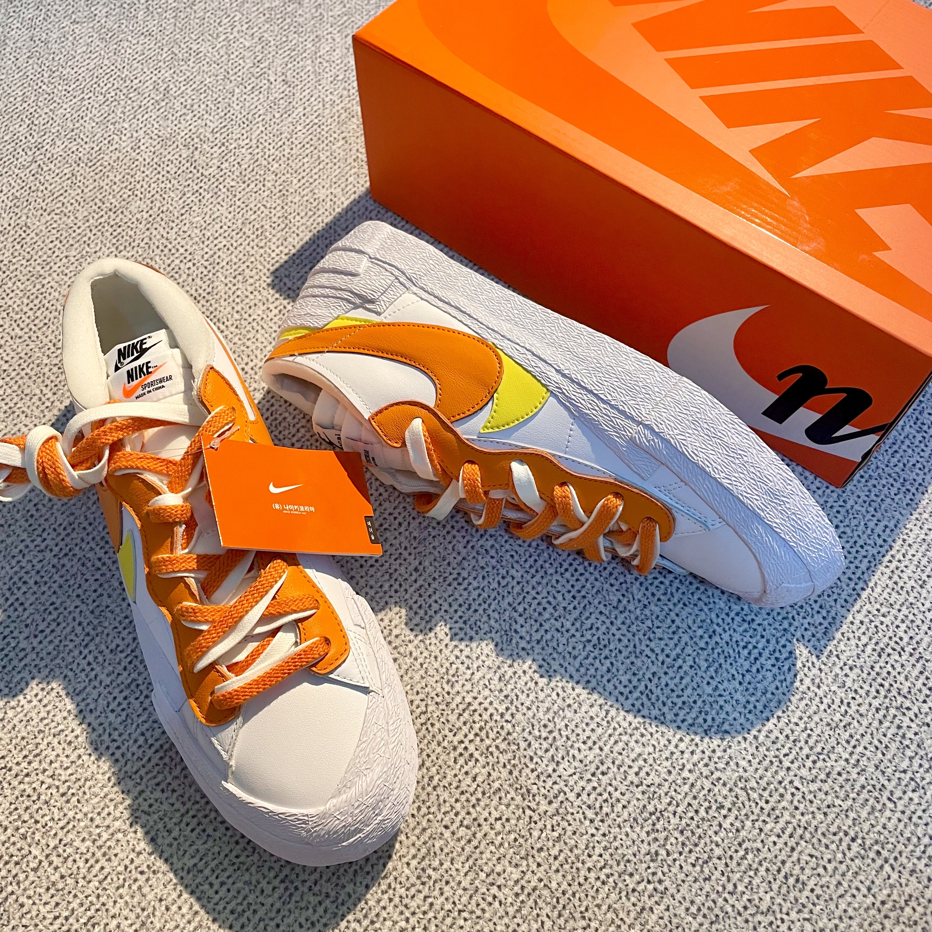 Nike x Sacai Blazer Low Magma Orange 착용 스타일