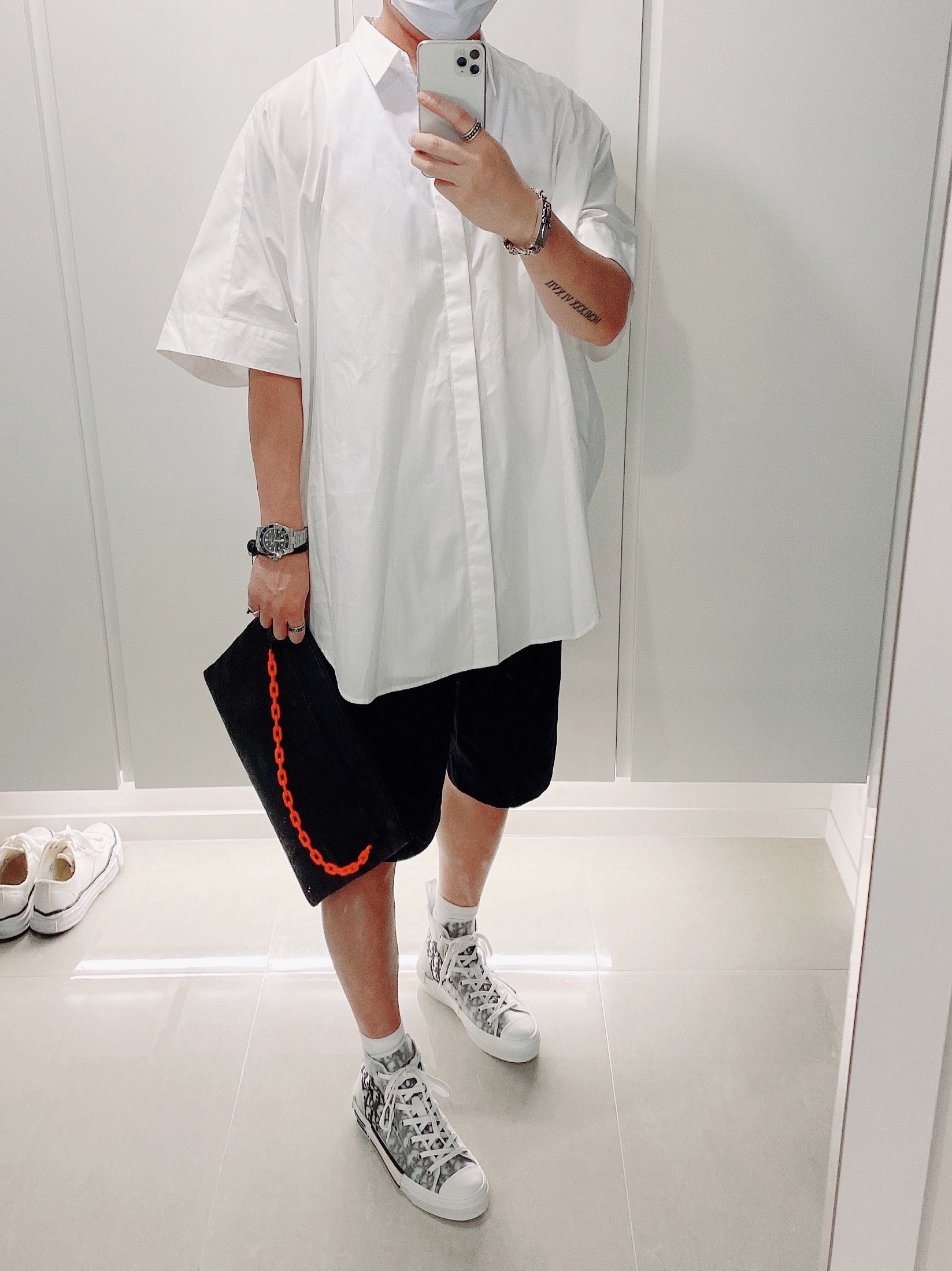 Dior B23 High Dior Oblique White & Black 착용 스타일