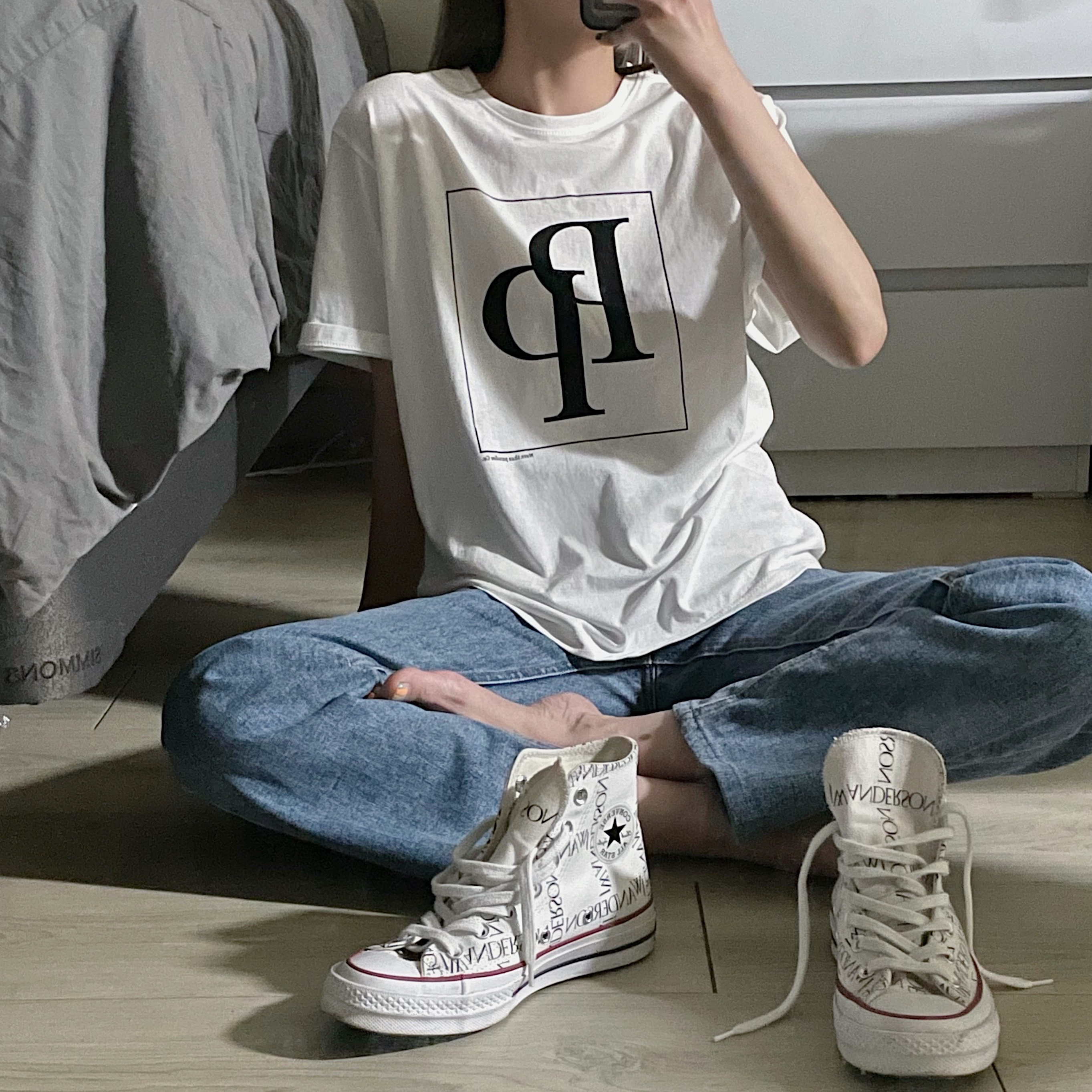 Converse x JW Anderson Chuck 70 Hi Grid White 착용 스타일 - 3