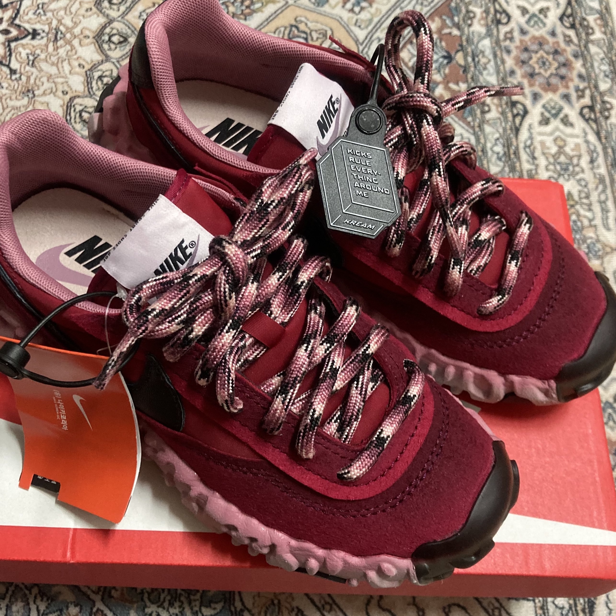 Nike Overbreak SP Bright Crimson 착용 스타일 - 2