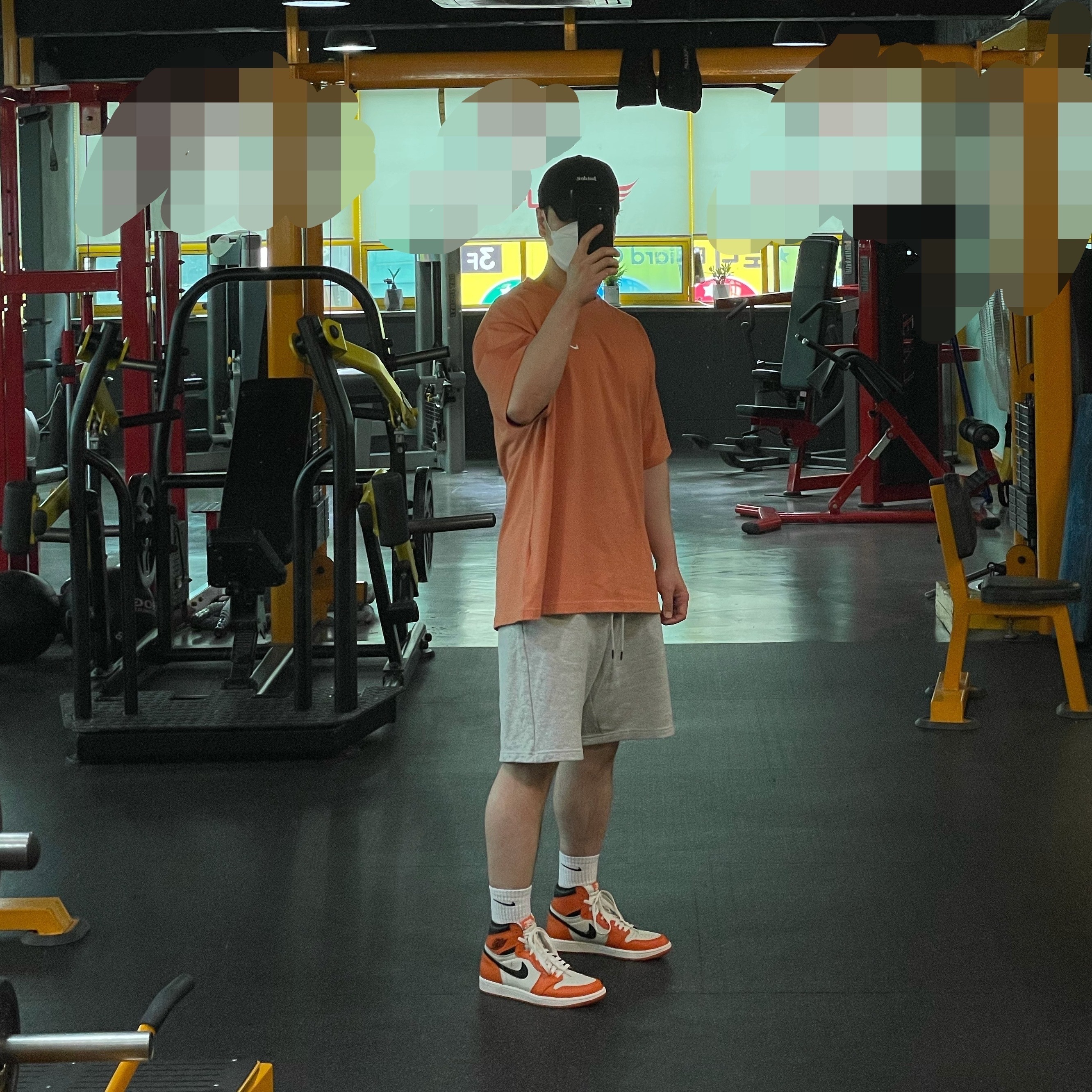 Nike NRG Solo Swoosh T-Shirt Healing Orange - US/EU, Jordan 1 Retro High OG Reverse Shattered Backboard 착용 스타일