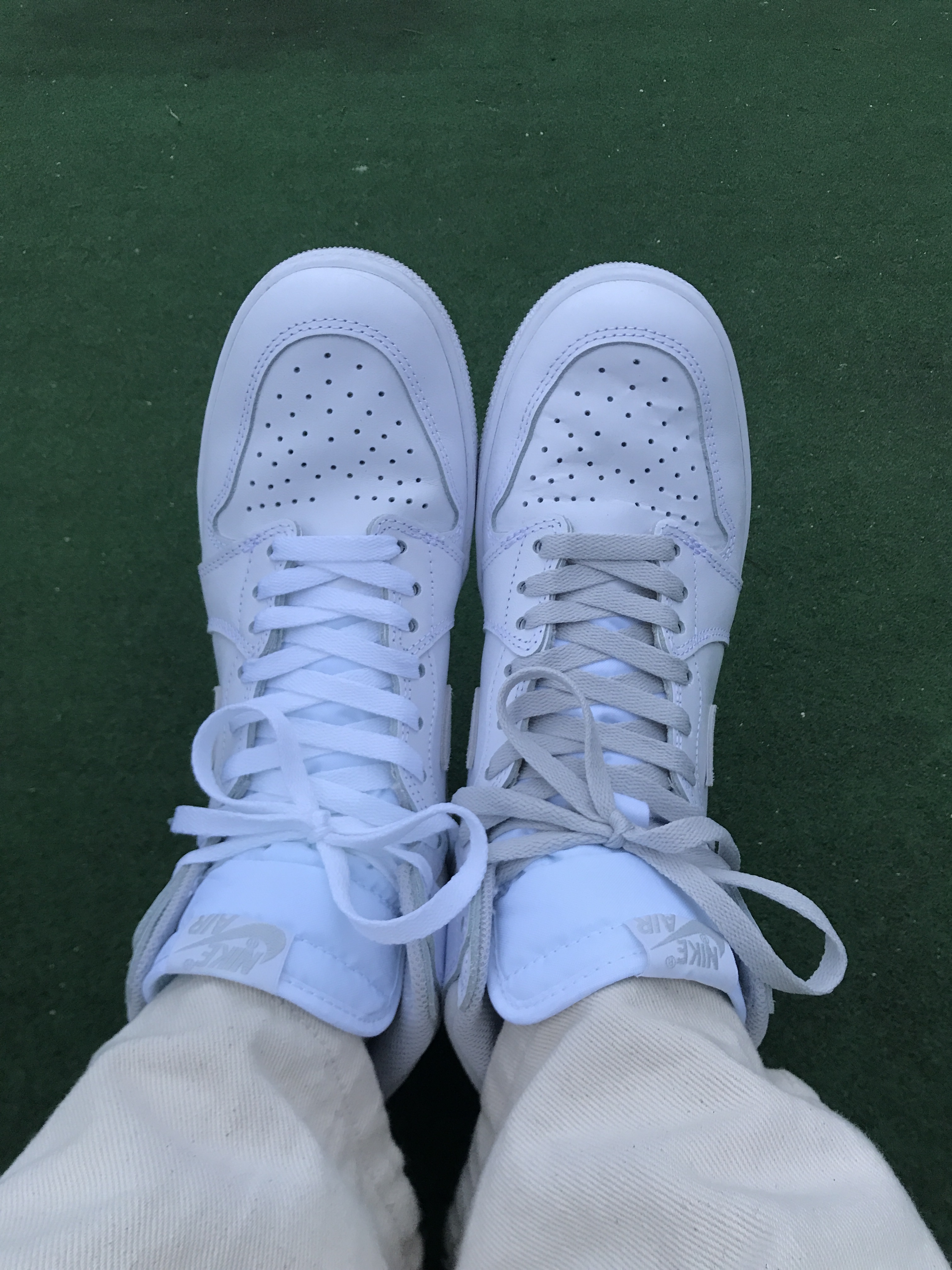 Jordan 1 High 85 Neutral Grey 착용 스타일 - 3