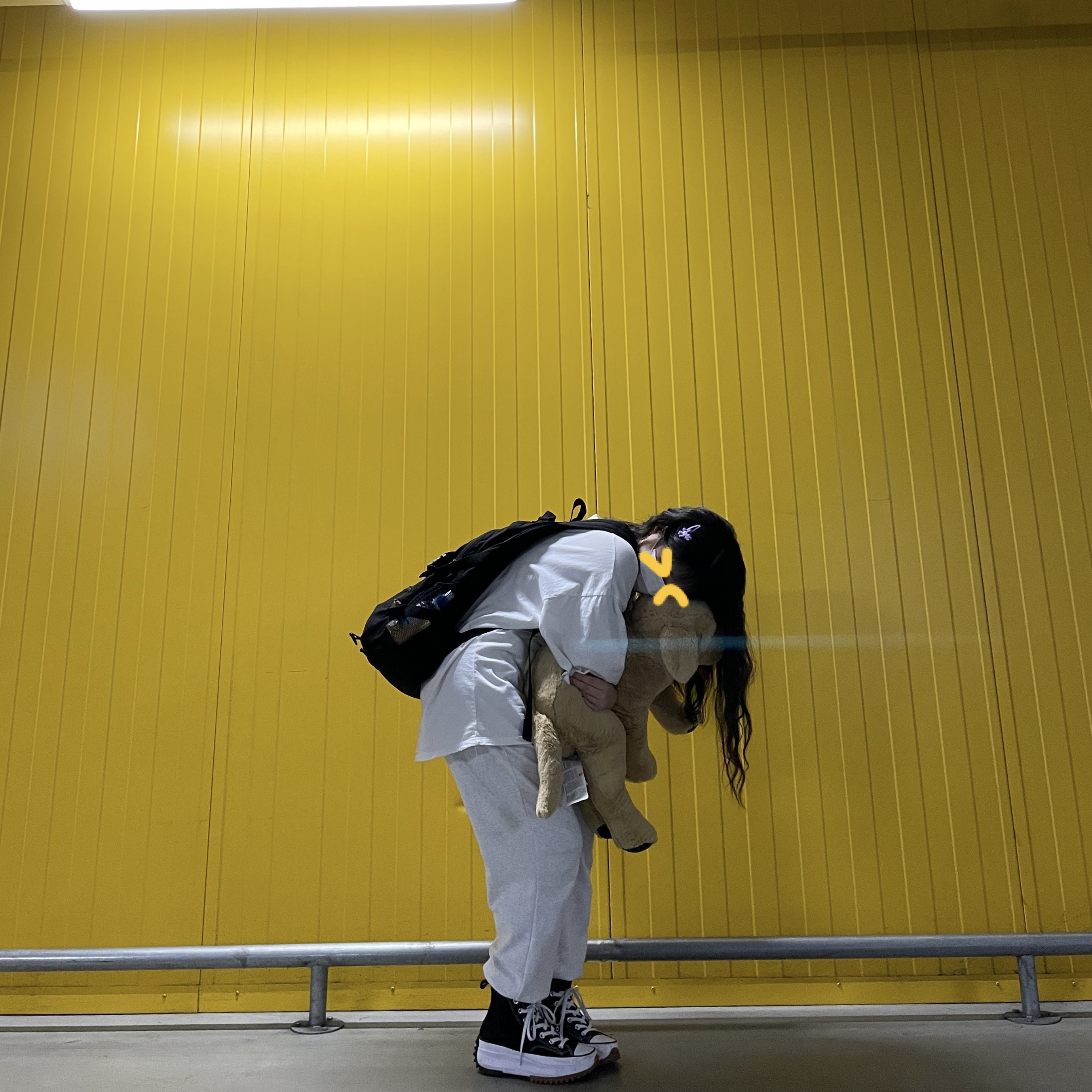 Converse Run Star Hike Hi Black White Gum 착용 스타일 - 1
