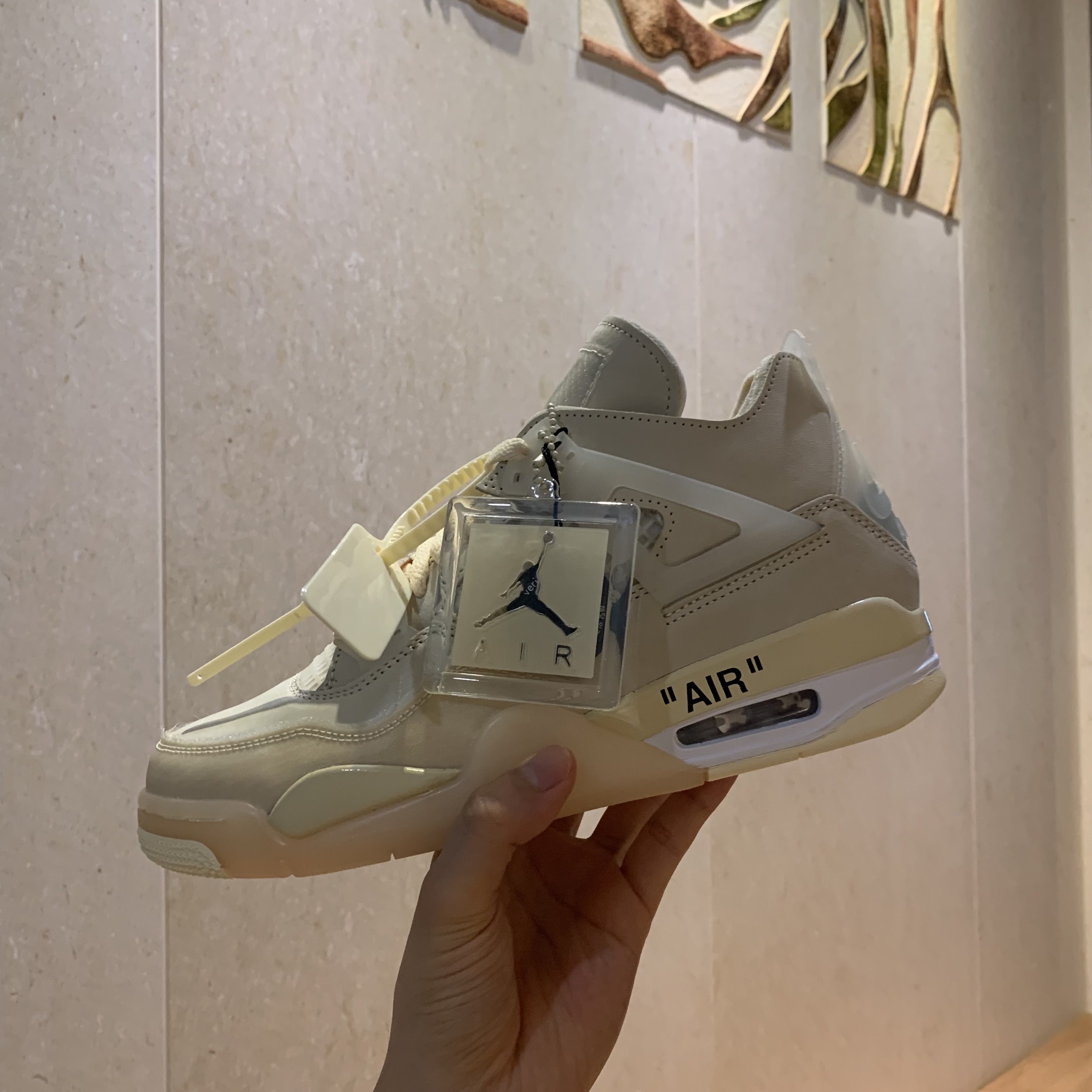 (W) Jordan 4 x Off-White Retro SP Sail 착용 스타일 - 1